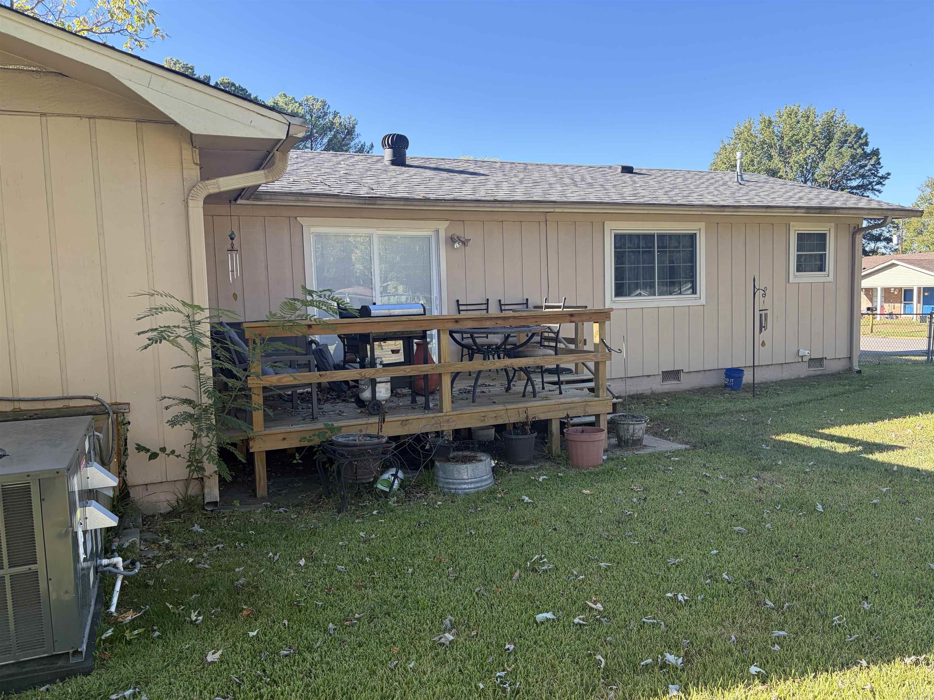 114 Santa Fe Trail Property Photo 7