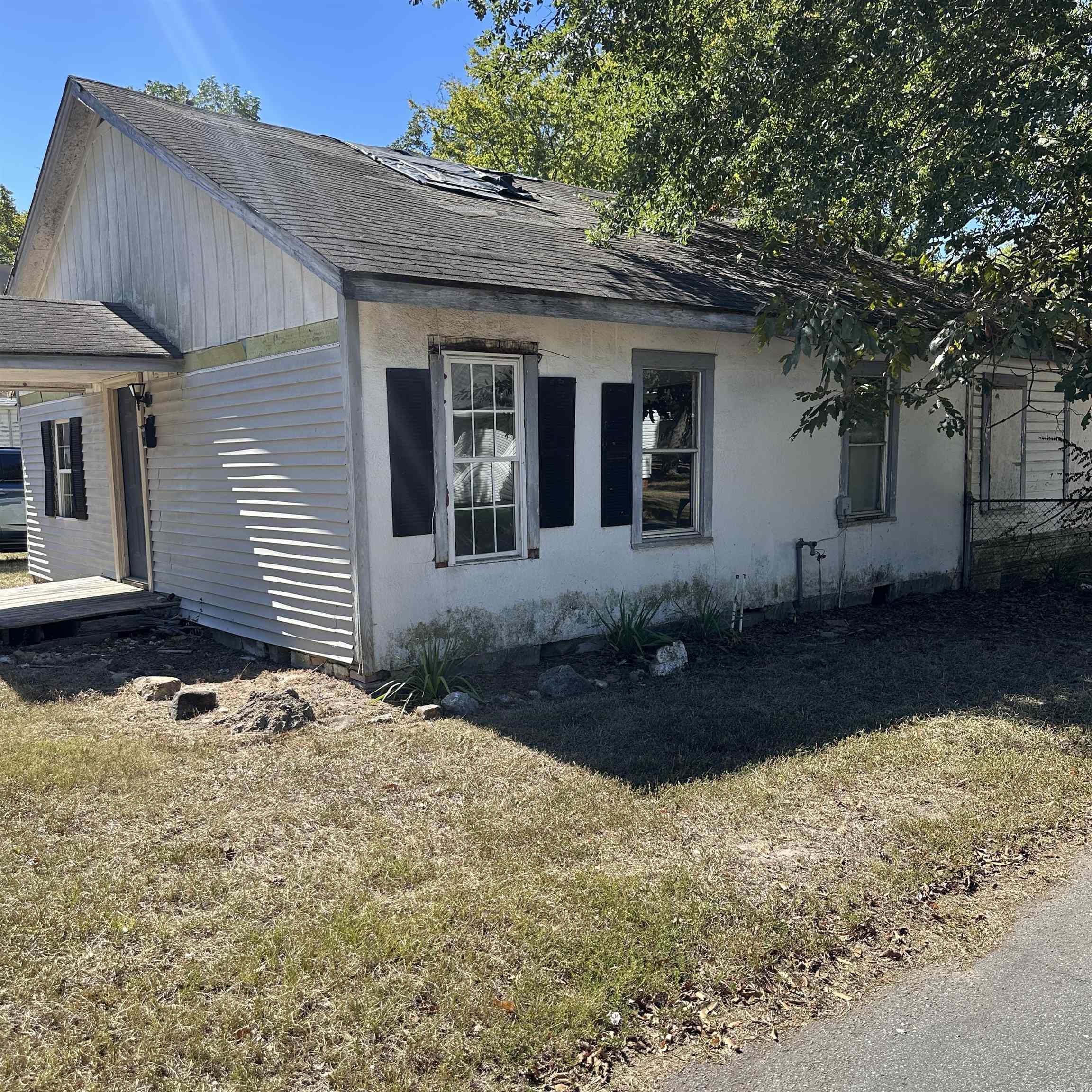 1404 Dyer Street Property Photo 2