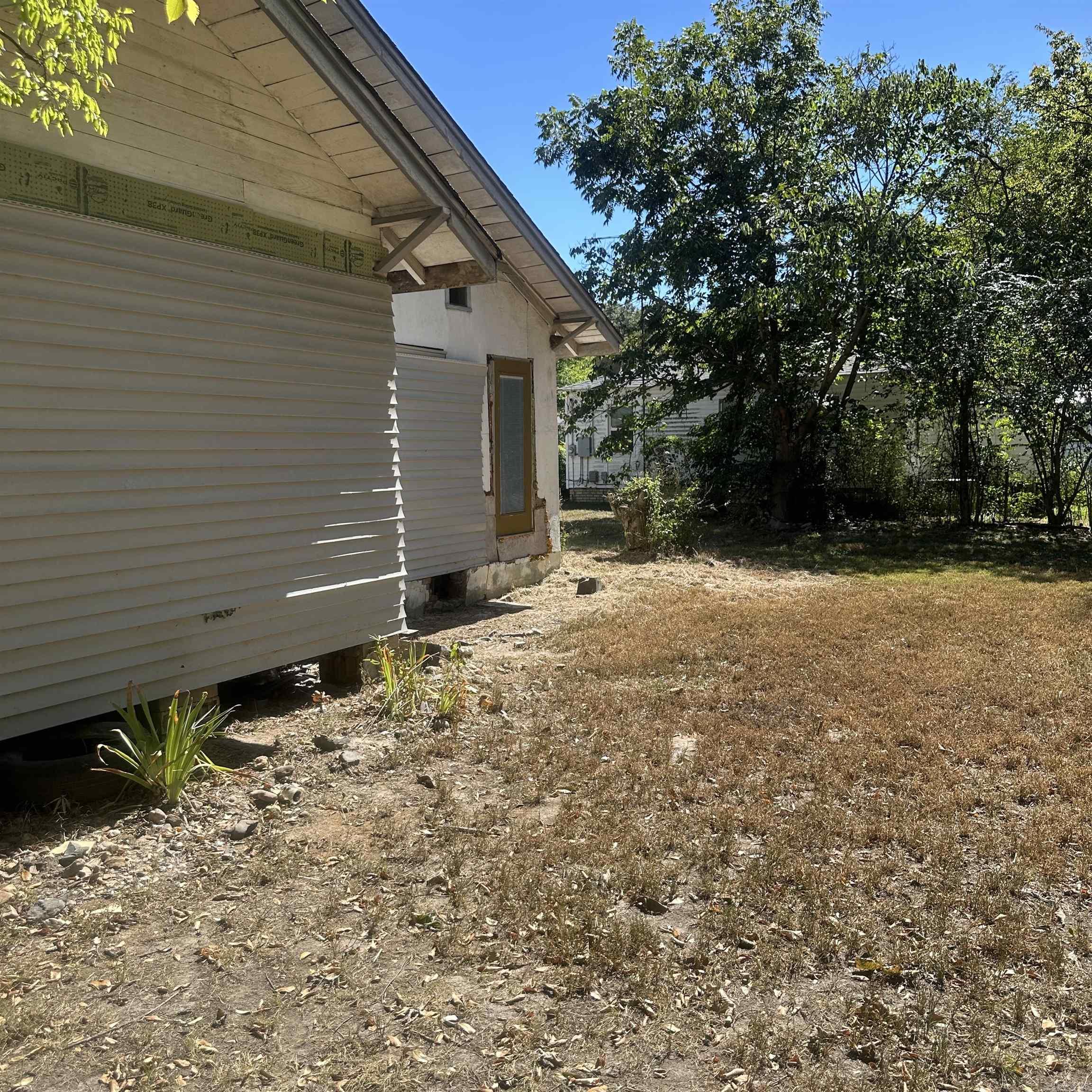 1404 Dyer Street Property Photo 7
