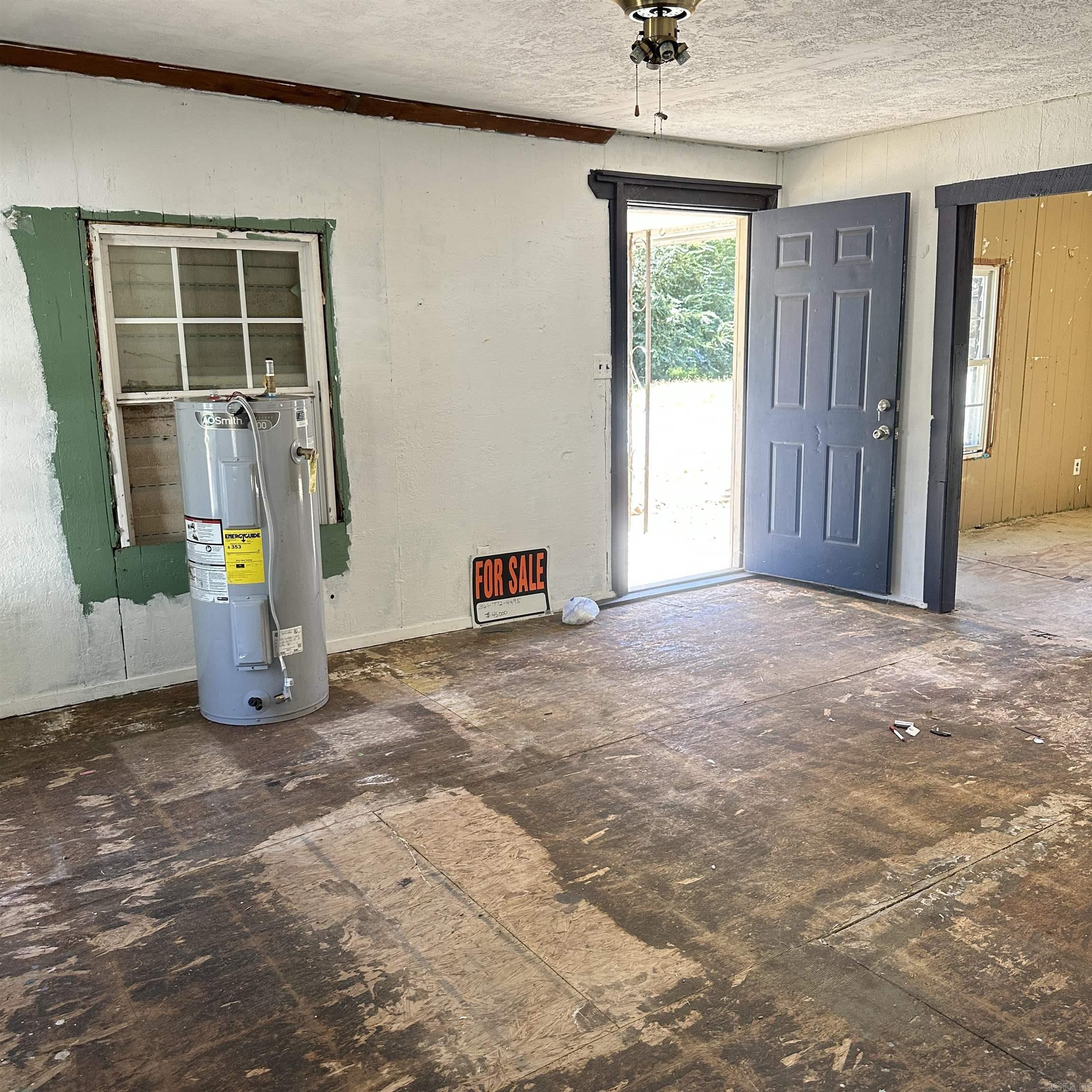 1404 Dyer Street Property Photo 9