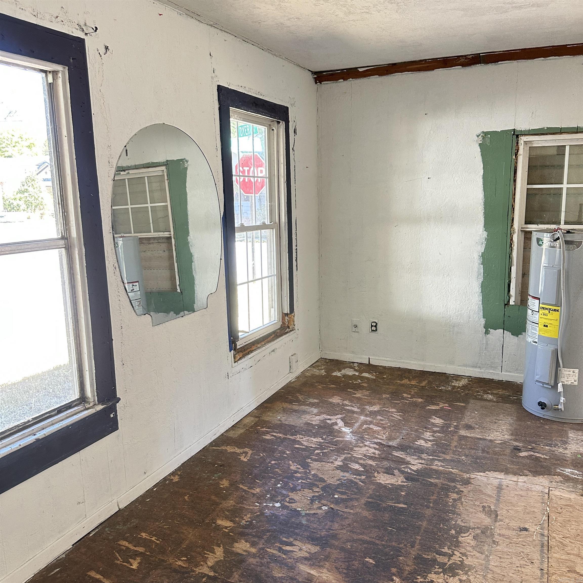 1404 Dyer Street Property Photo 10