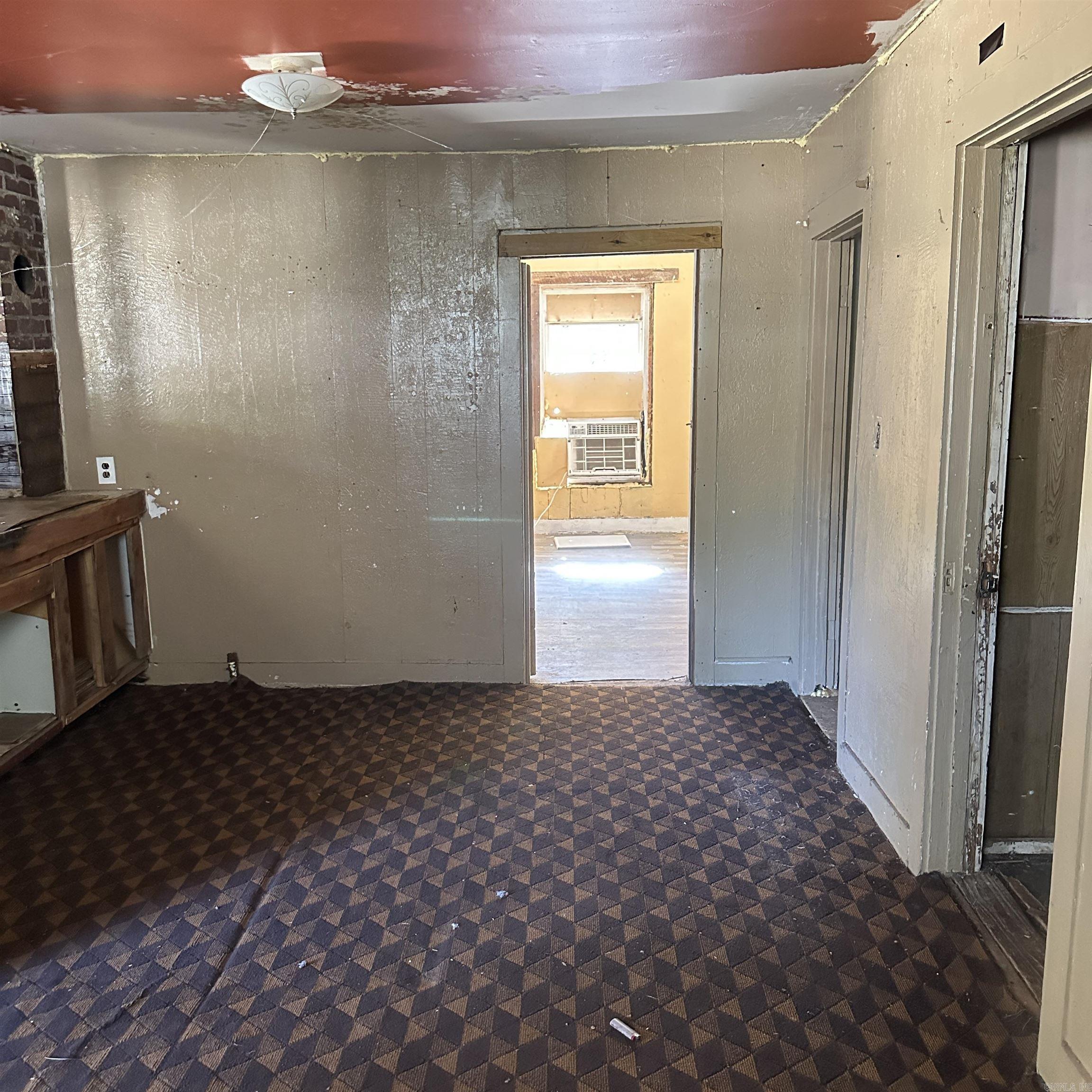 1404 Dyer Street Property Photo 15