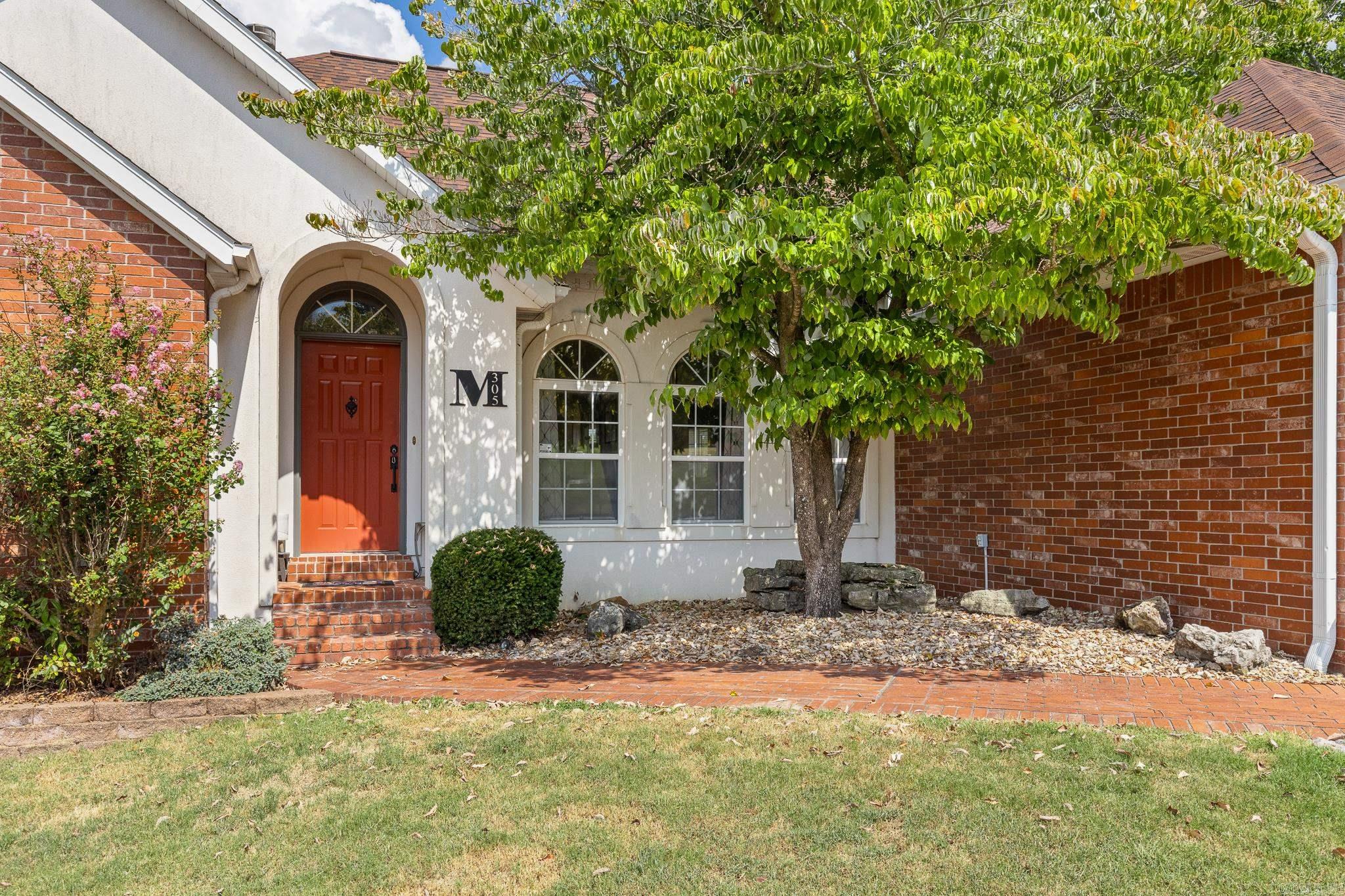 305 Pebble Beach Drive Property Photo 3