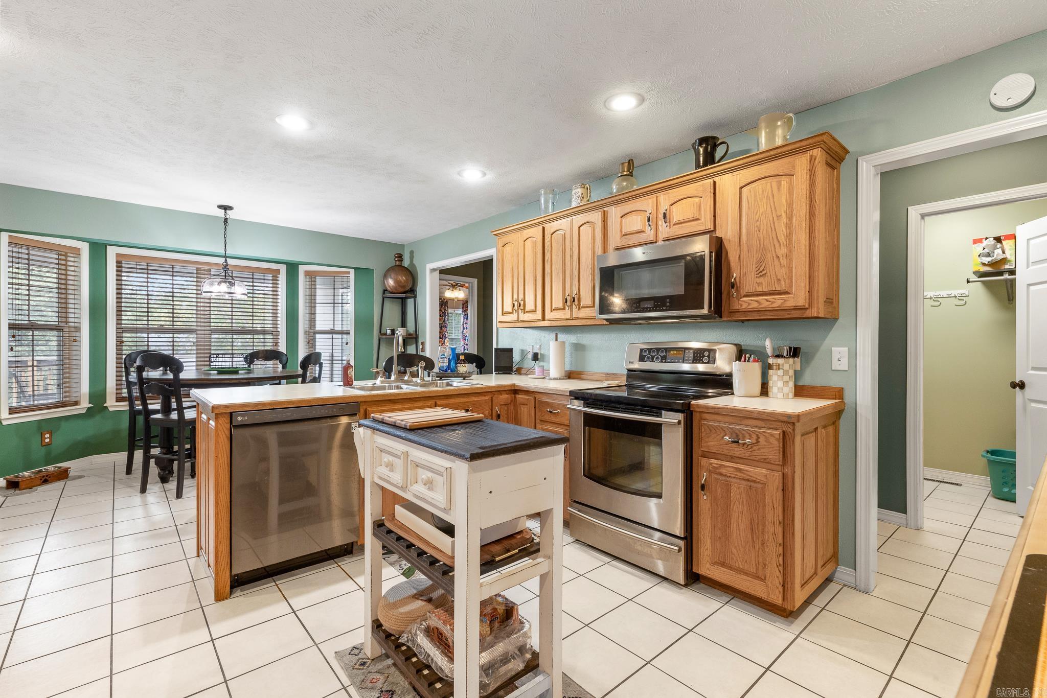 305 Pebble Beach Drive Property Photo 11