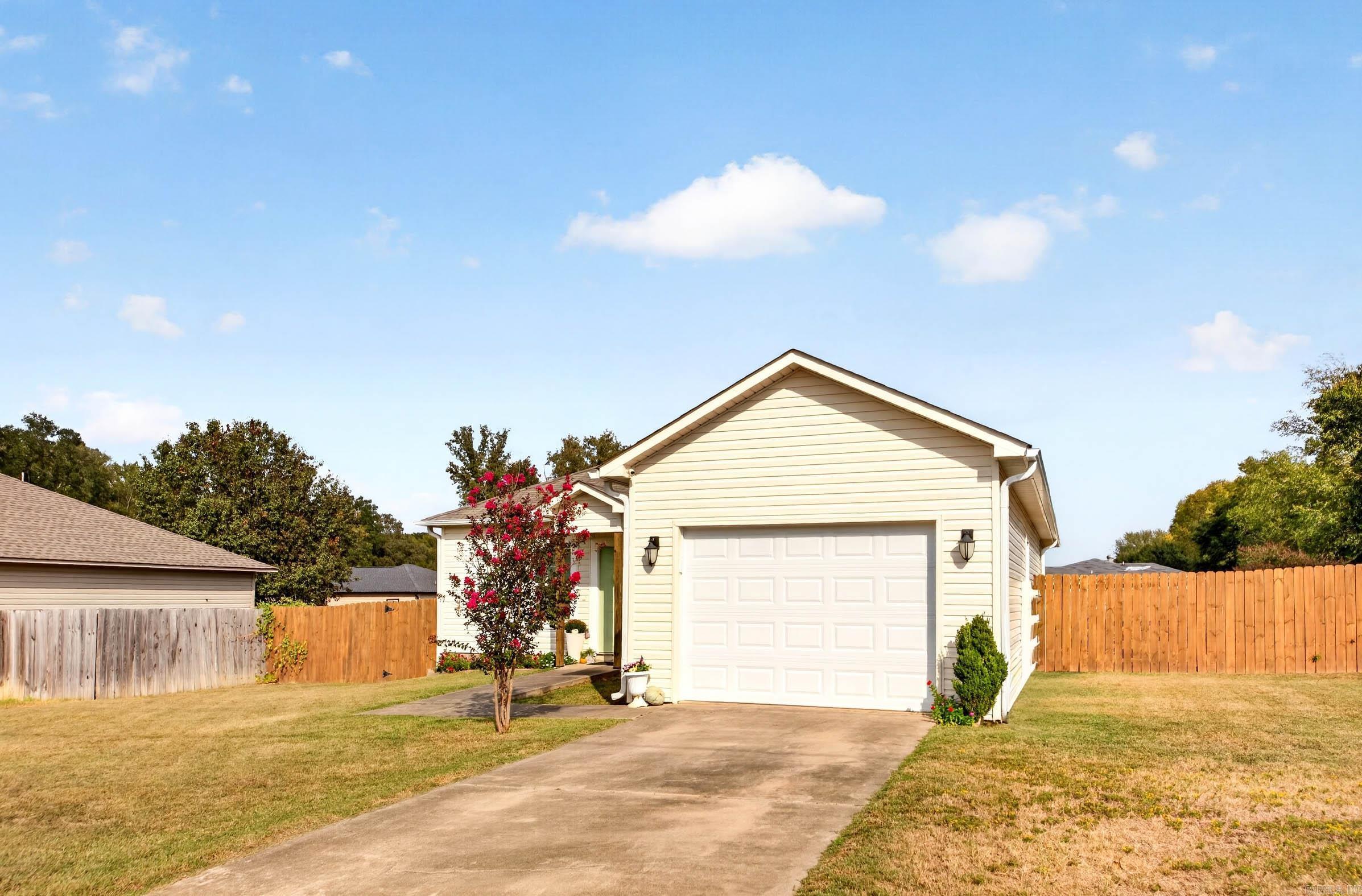 1607 Moon Road Property Photo 2