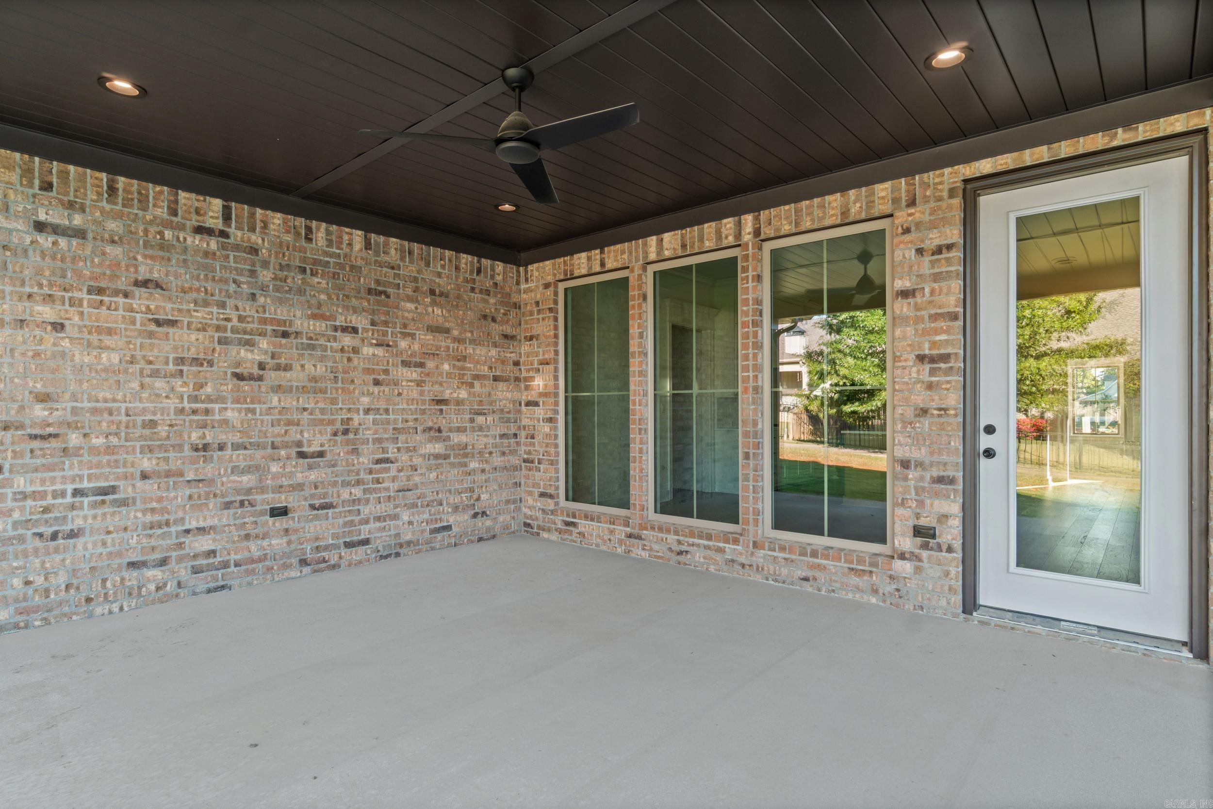 921 Wellington Property Photo 26