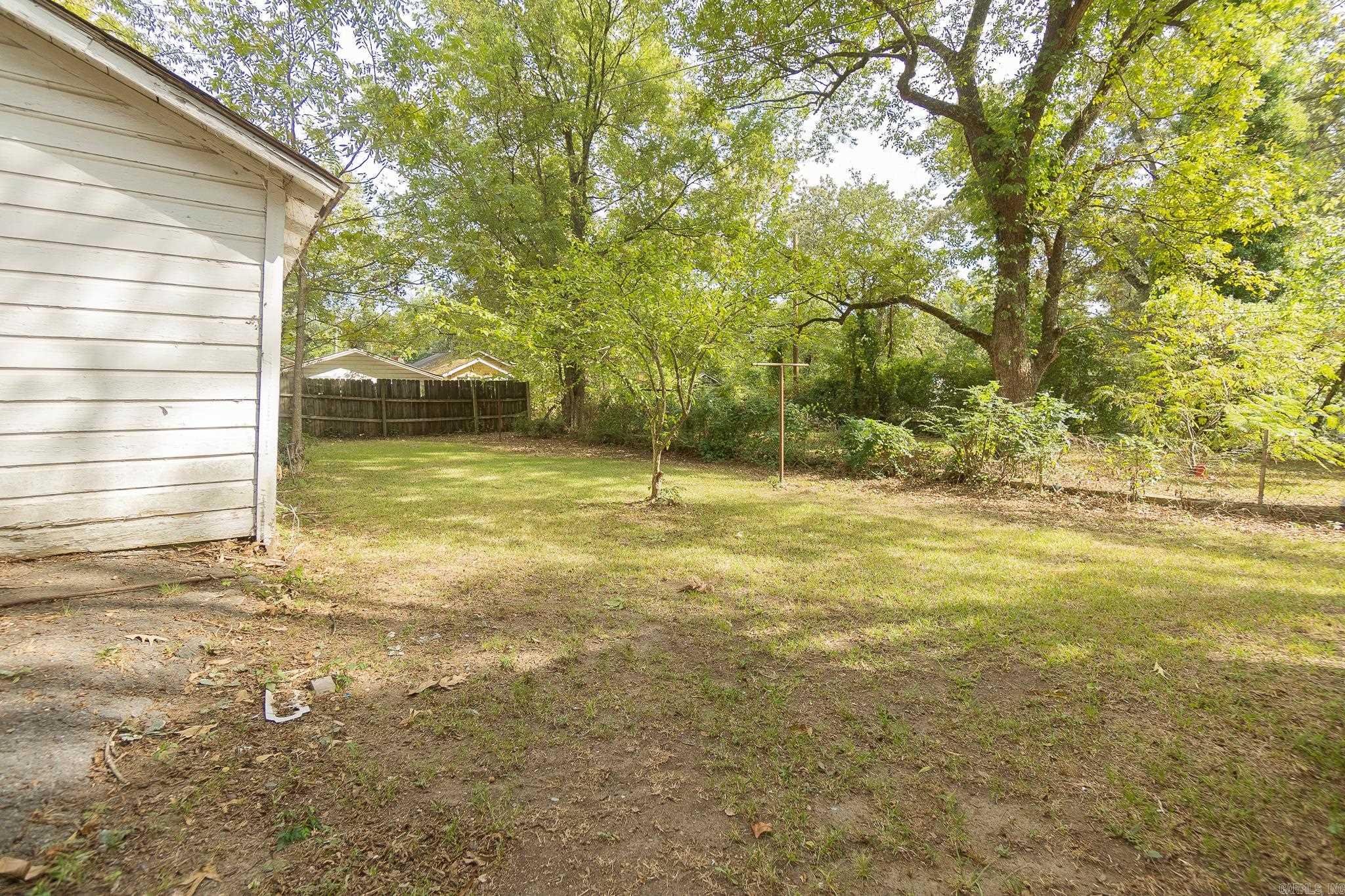 2109 S Valentine Street Property Photo 3