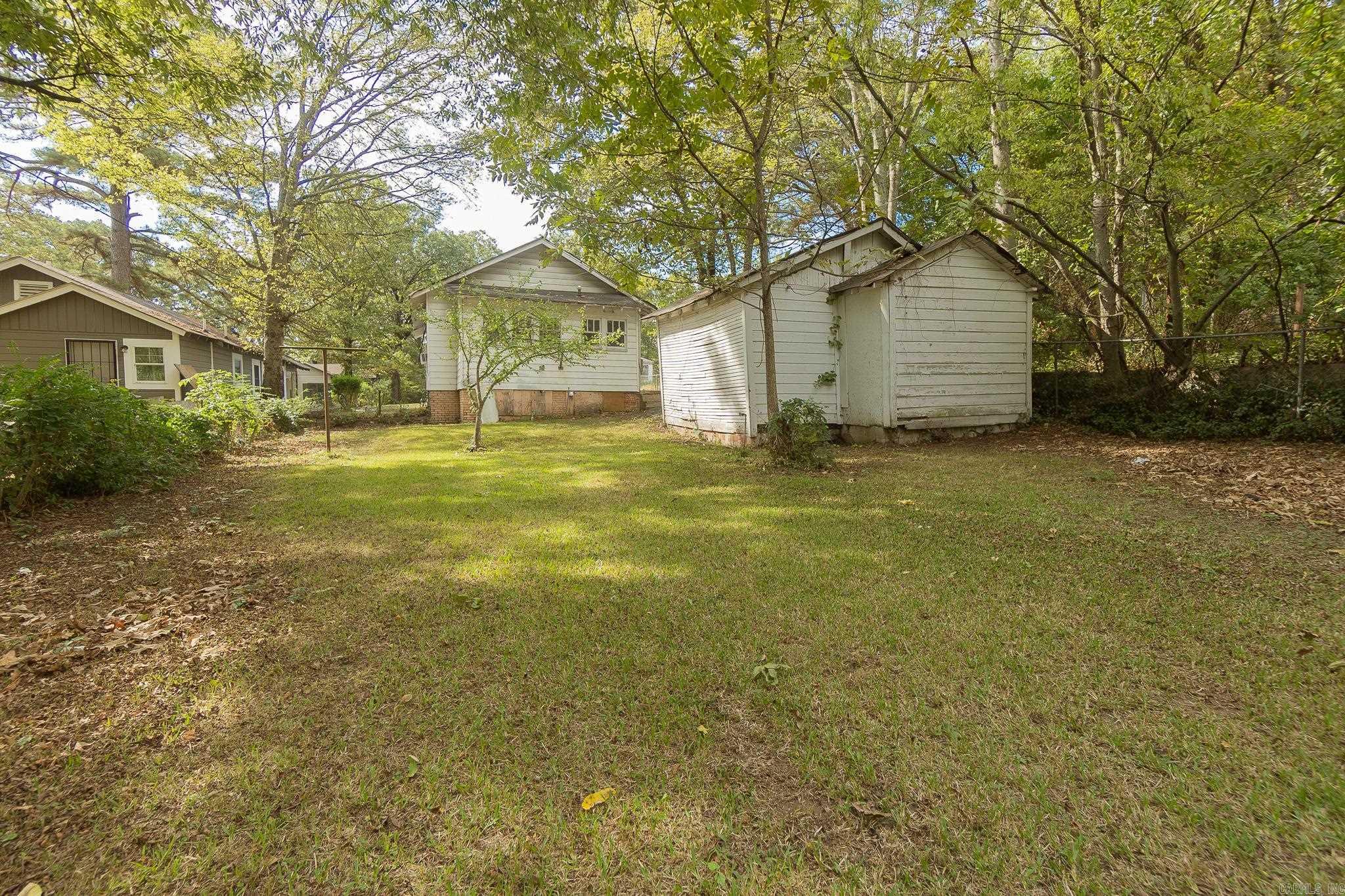 2109 S Valentine Street Property Photo 4