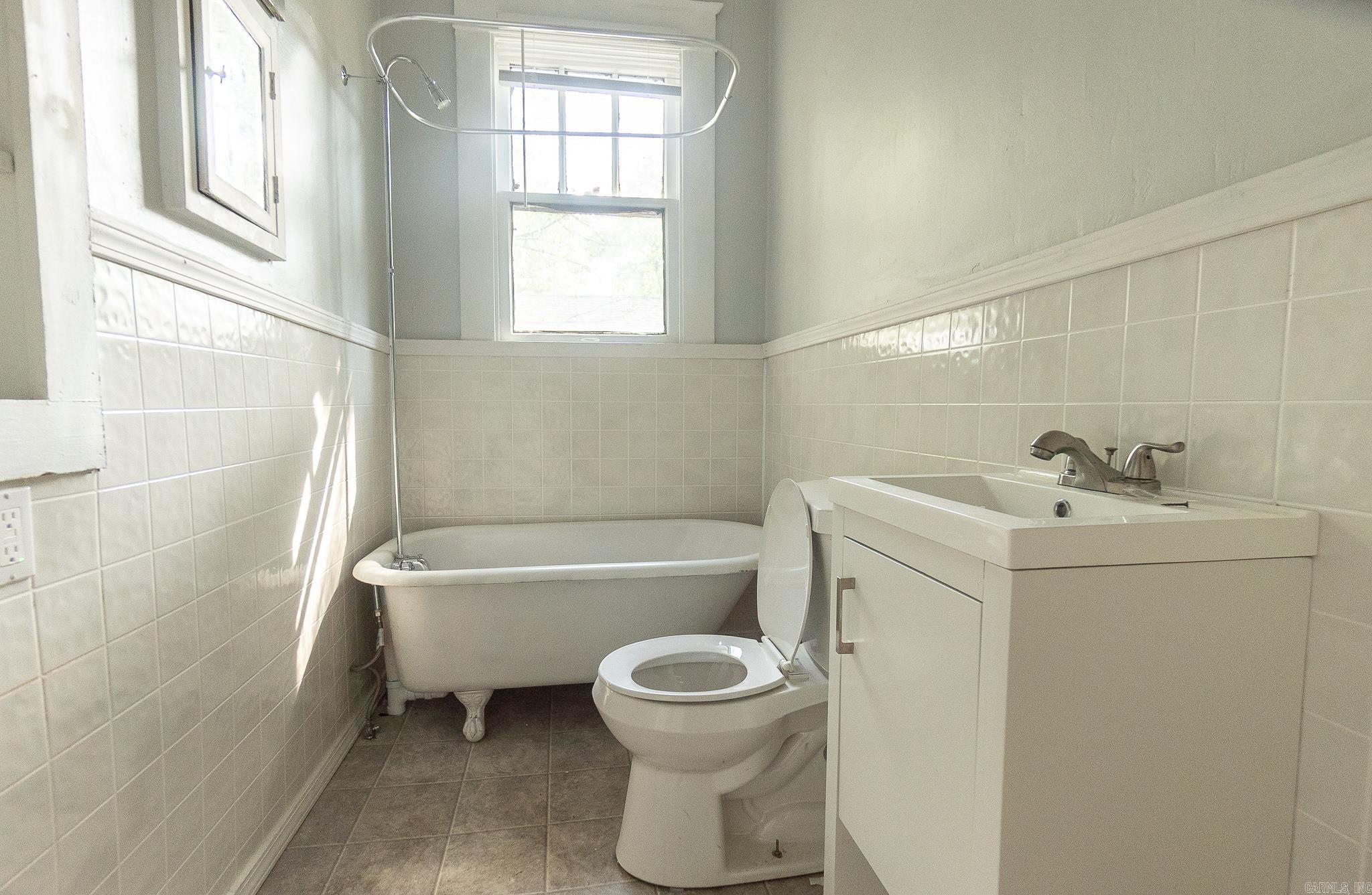 2109 S Valentine Street Property Photo 11