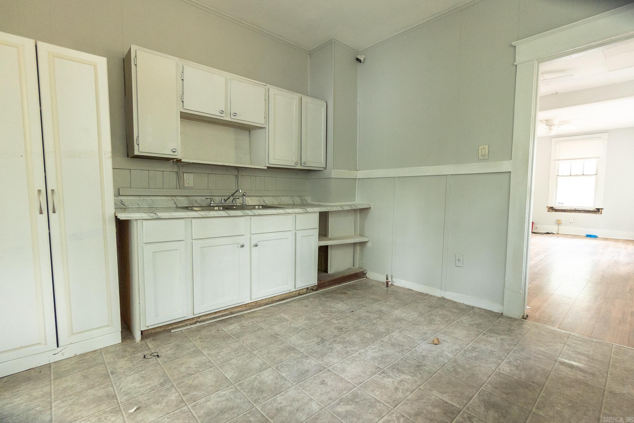 2109 S Valentine Street Property Photo 15