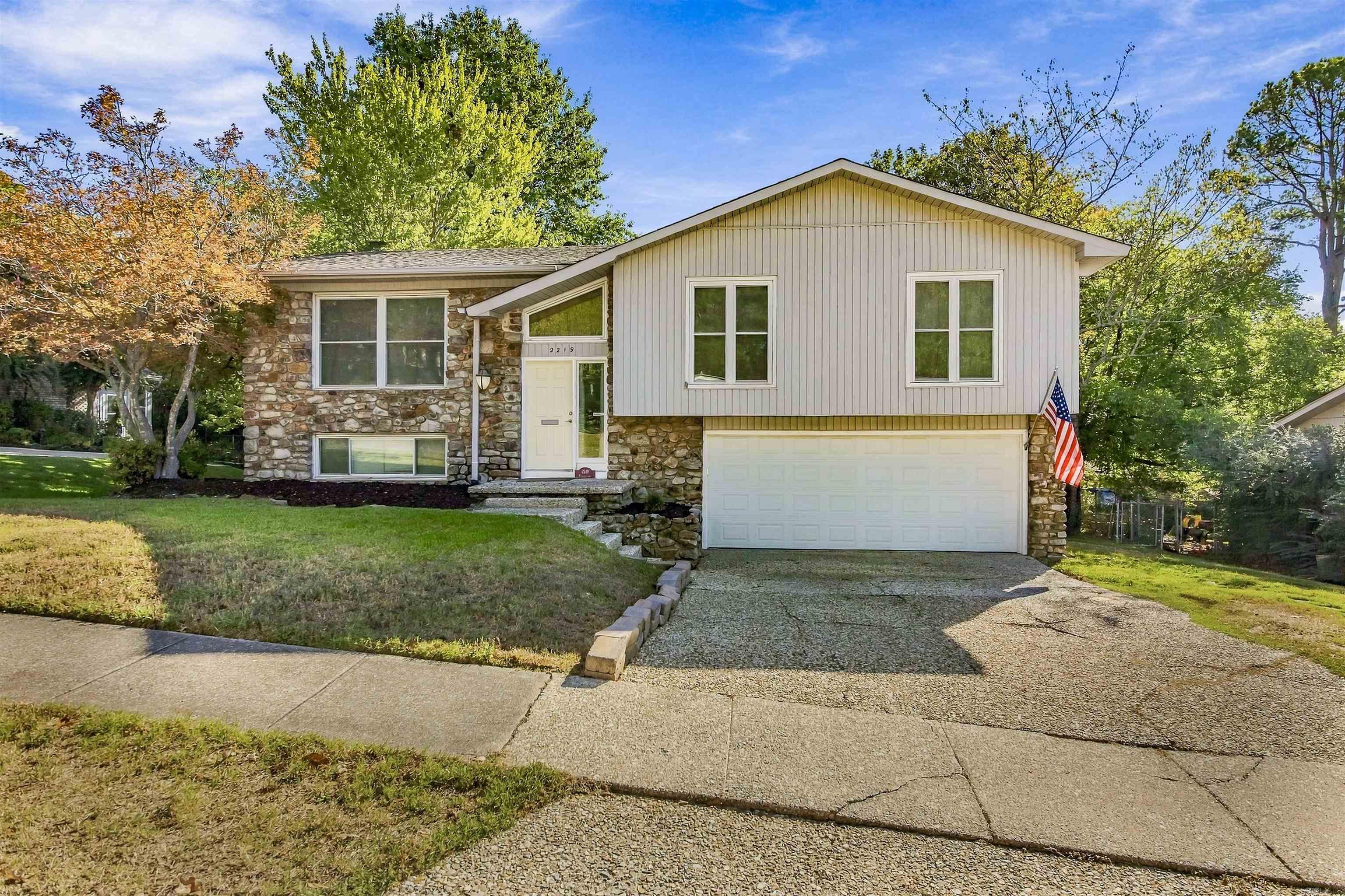 2219 Breckenridge Dr Property Photo 1