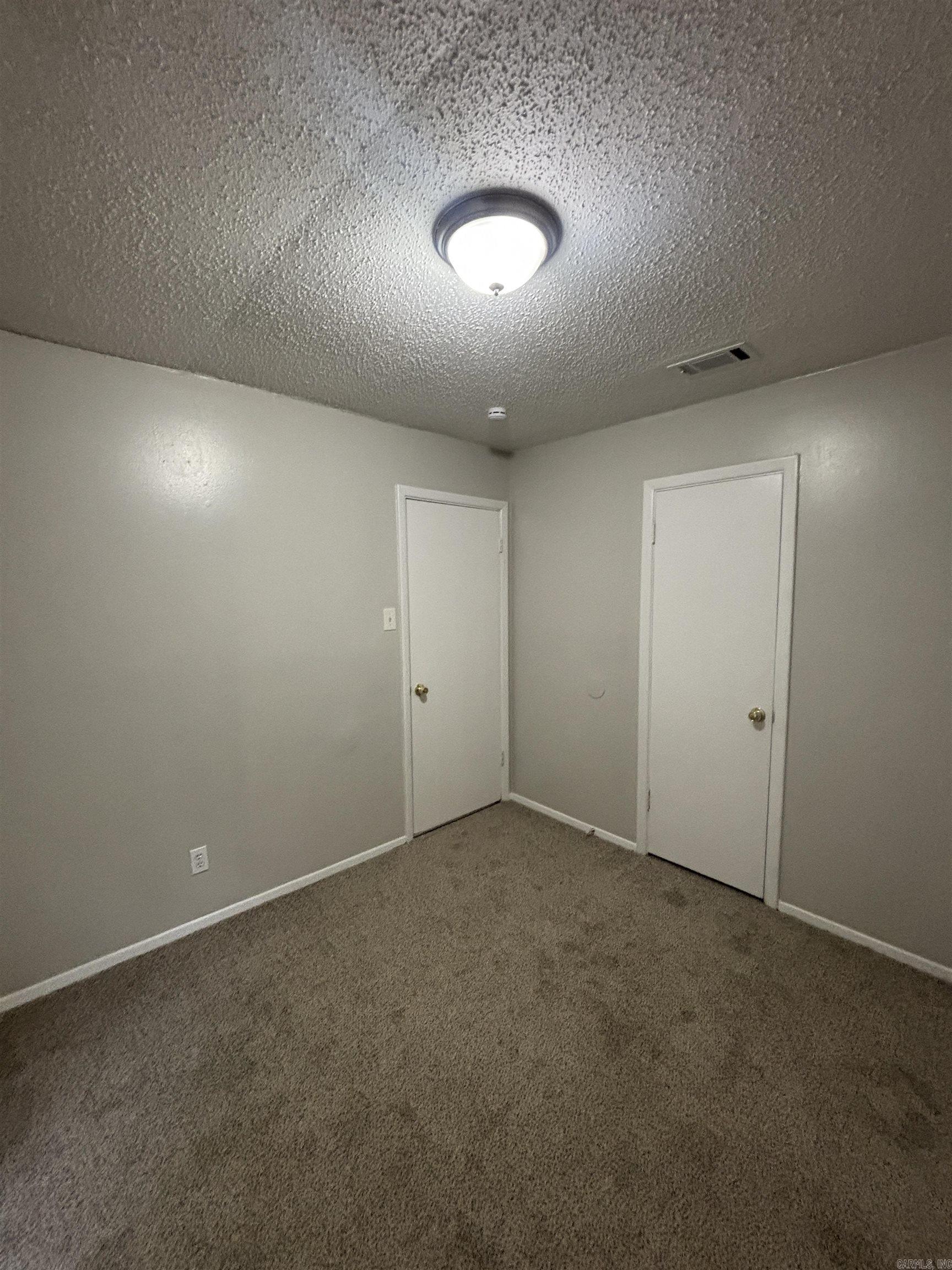 43 Meadowlark Drive Property Photo 5