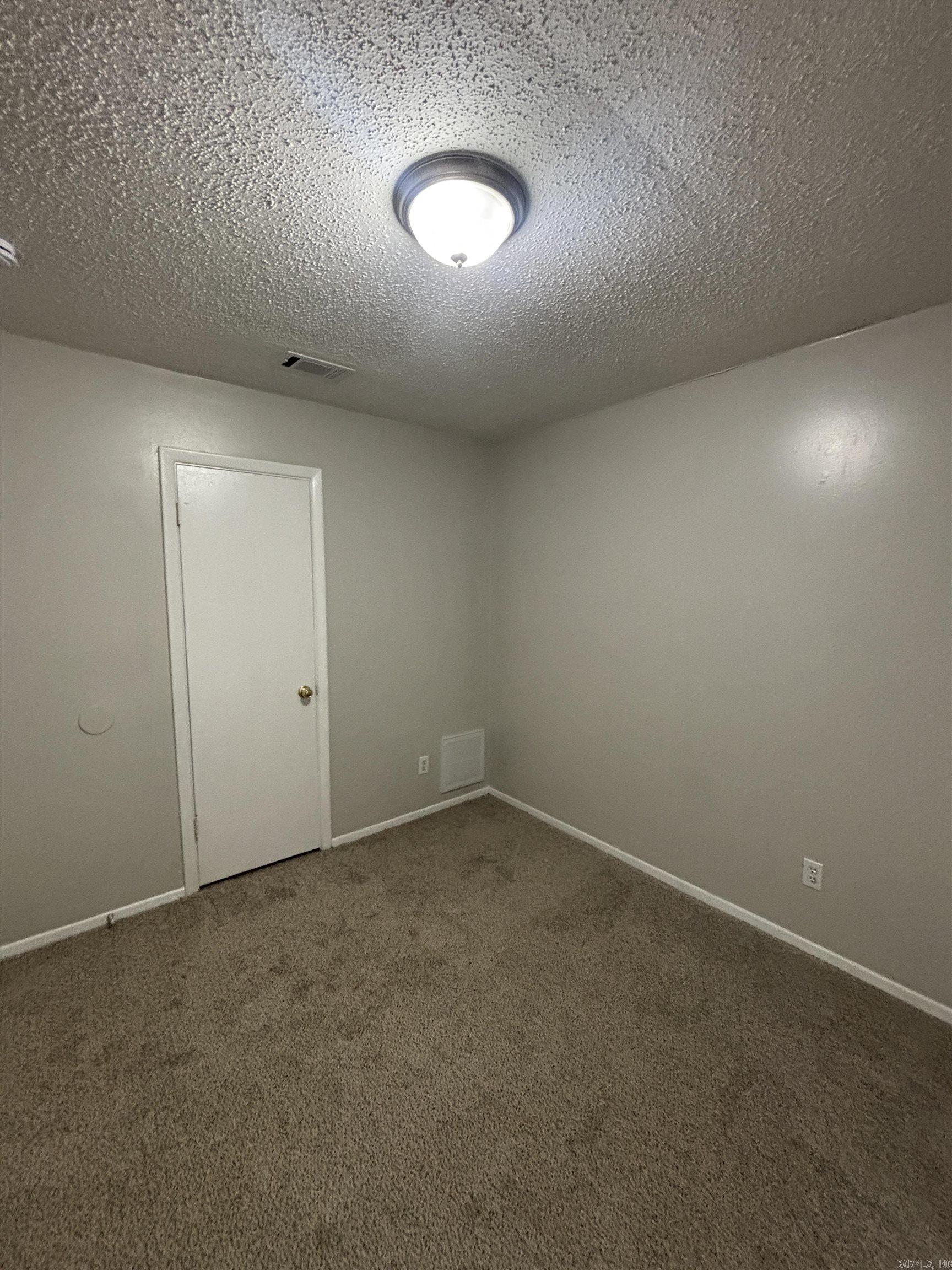43 Meadowlark Drive Property Photo 6