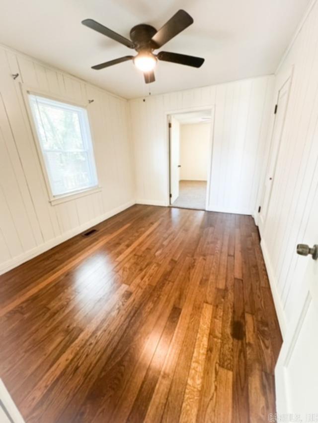 1020 W Ashley Property Photo 3