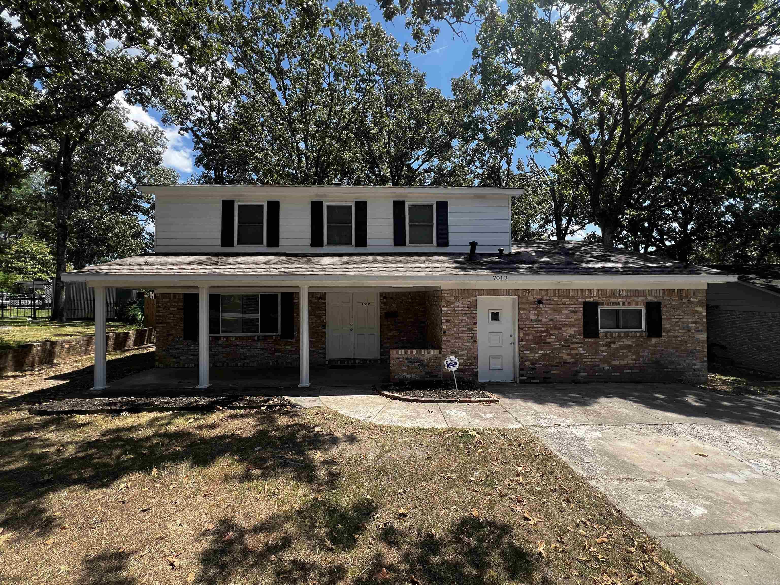 7012 Comanche Drive Property Photo 2