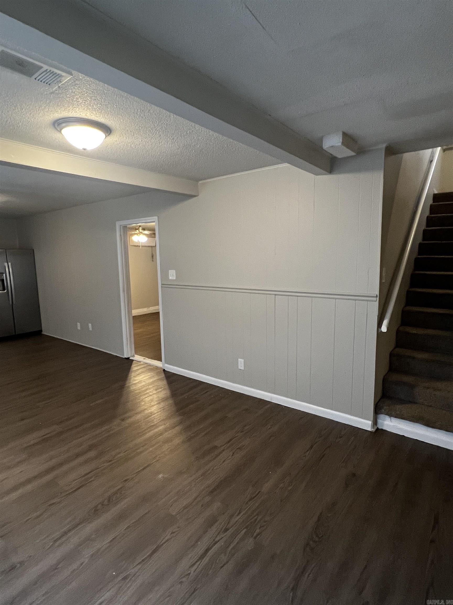 7012 Comanche Drive Property Photo 6