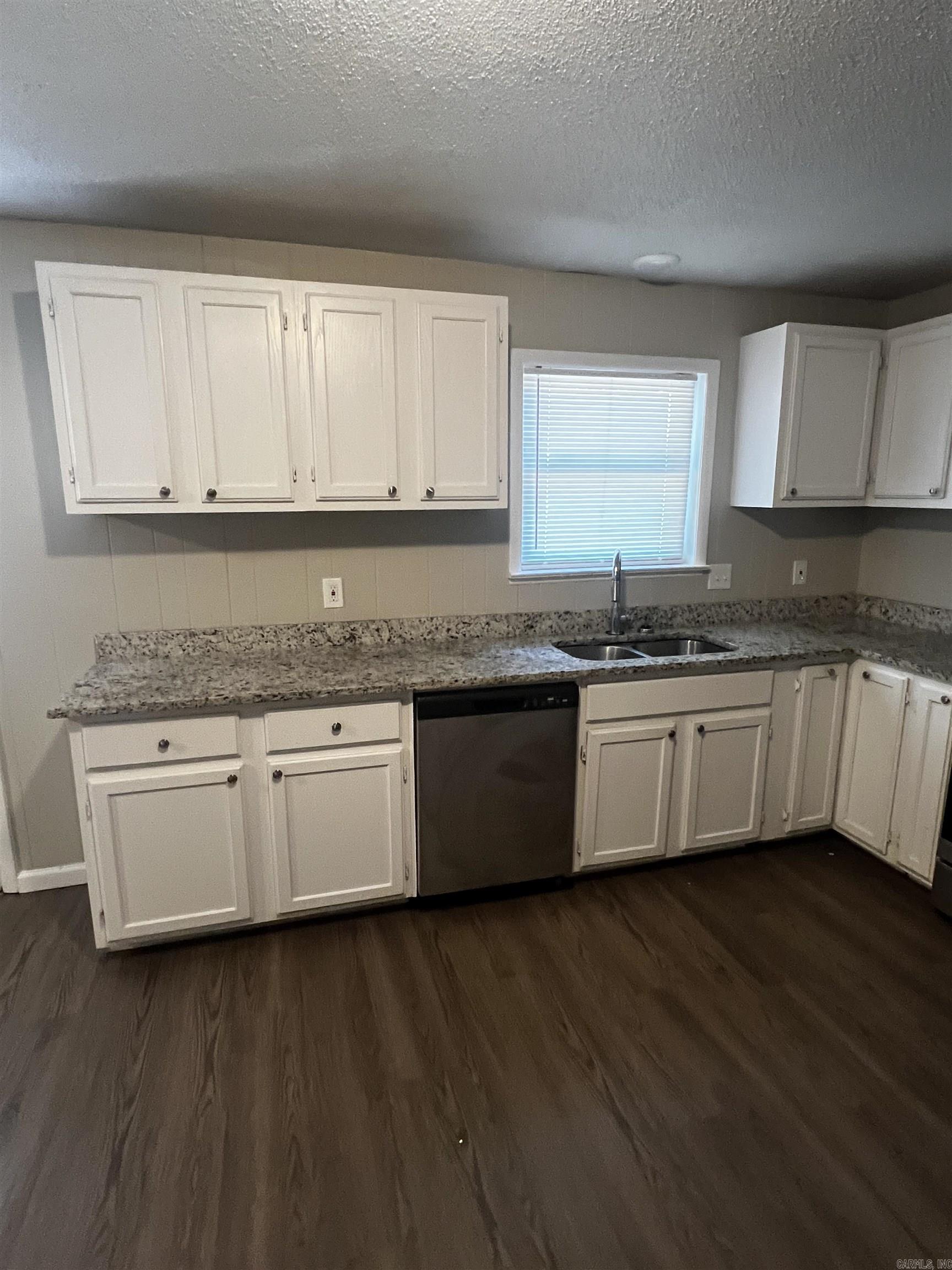 7012 Comanche Drive Property Photo 8