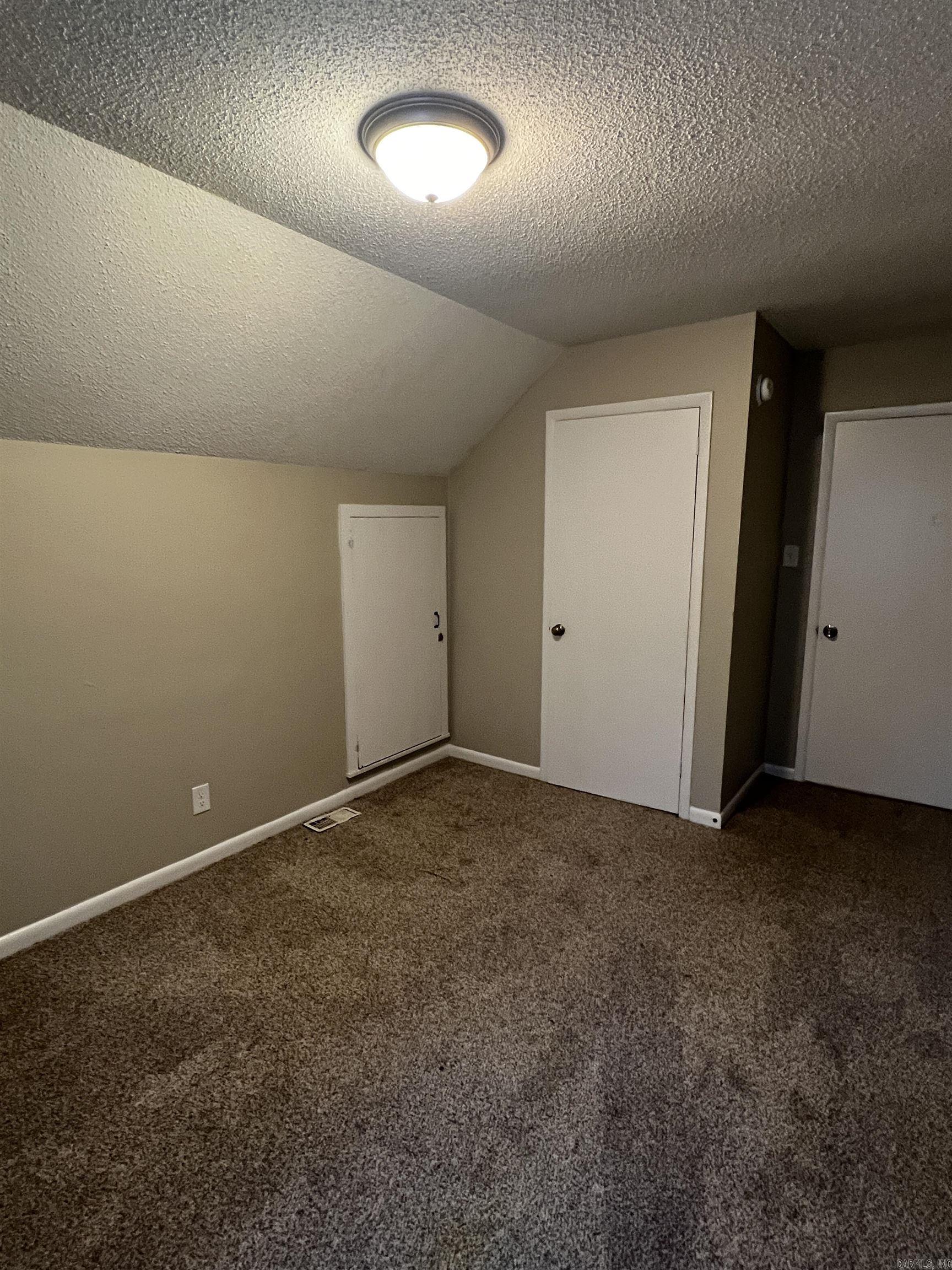 7012 Comanche Drive Property Photo 18