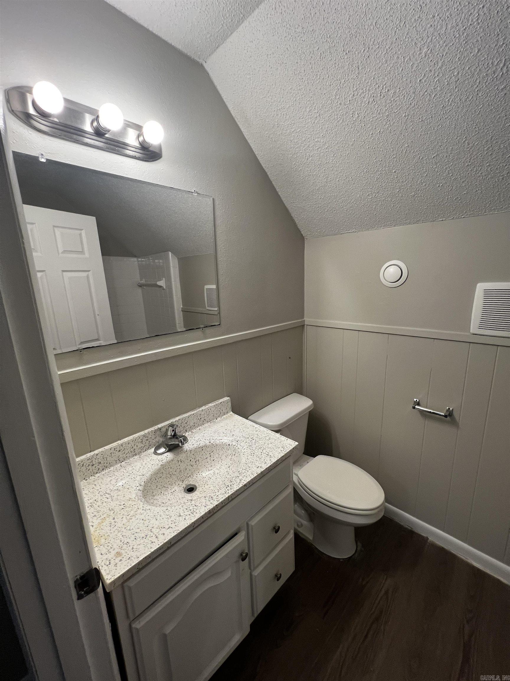 7012 Comanche Drive Property Photo 21