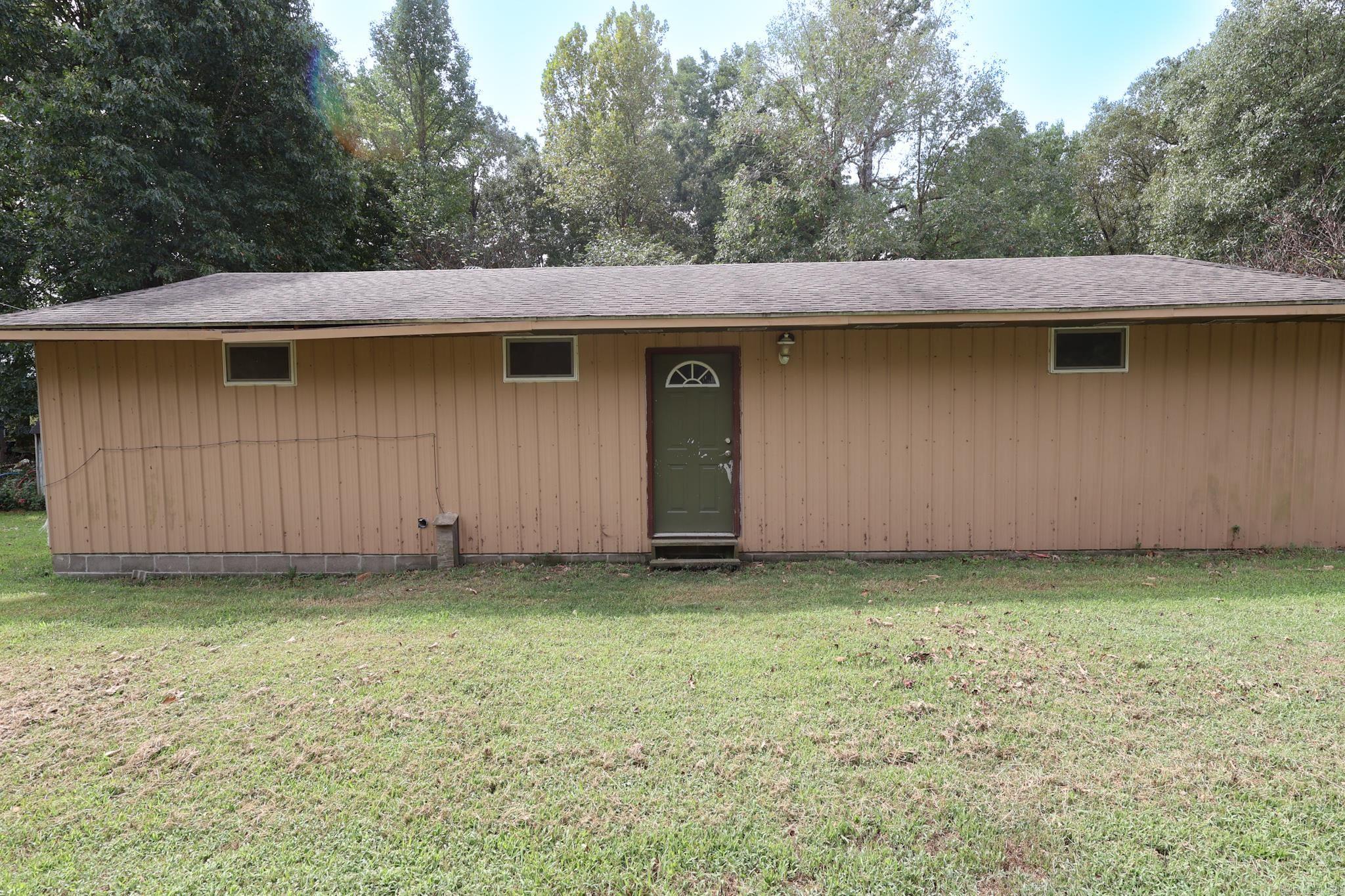 301 Collins Road Property Photo 2