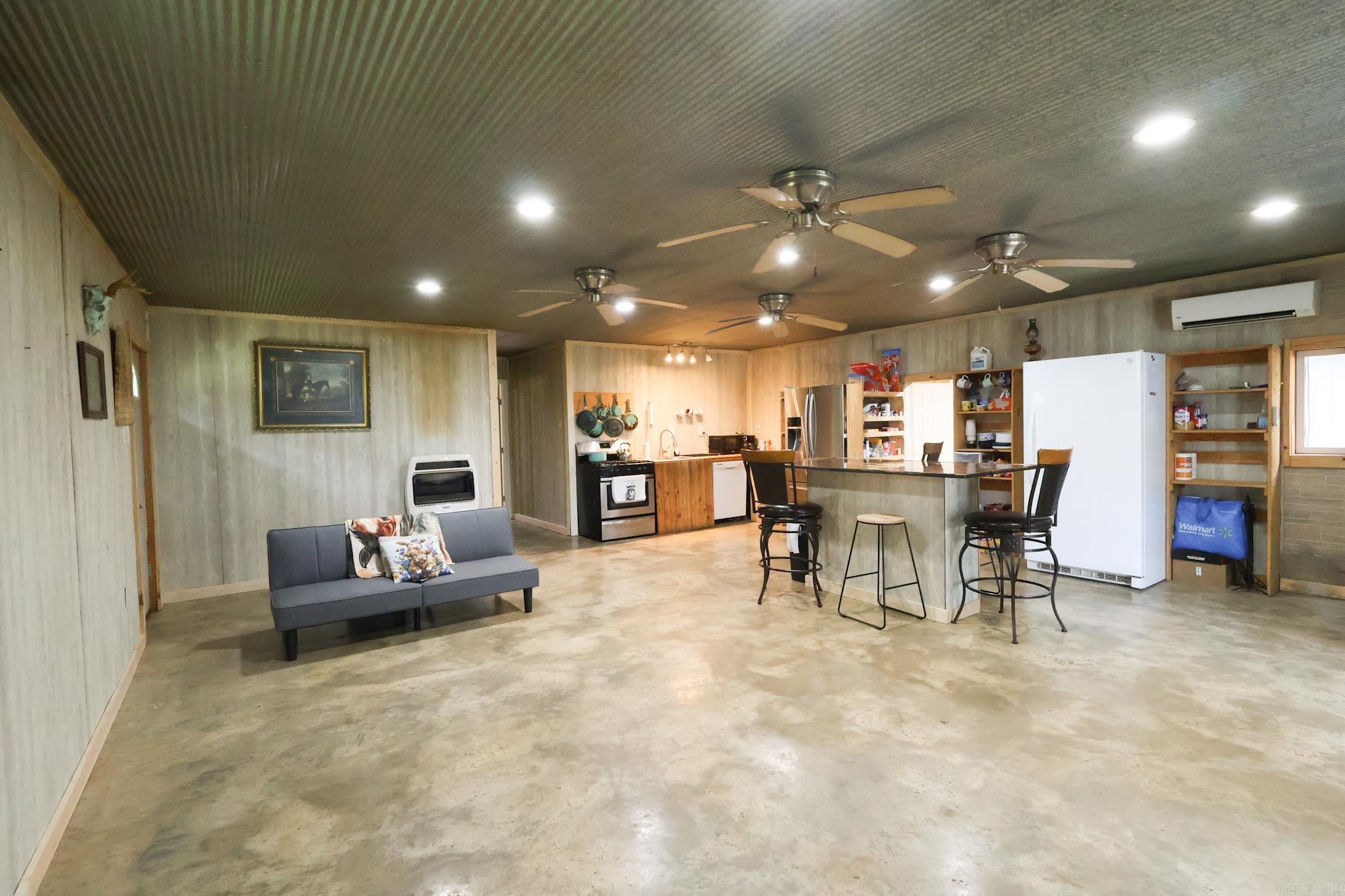 301 Collins Road Property Photo 4