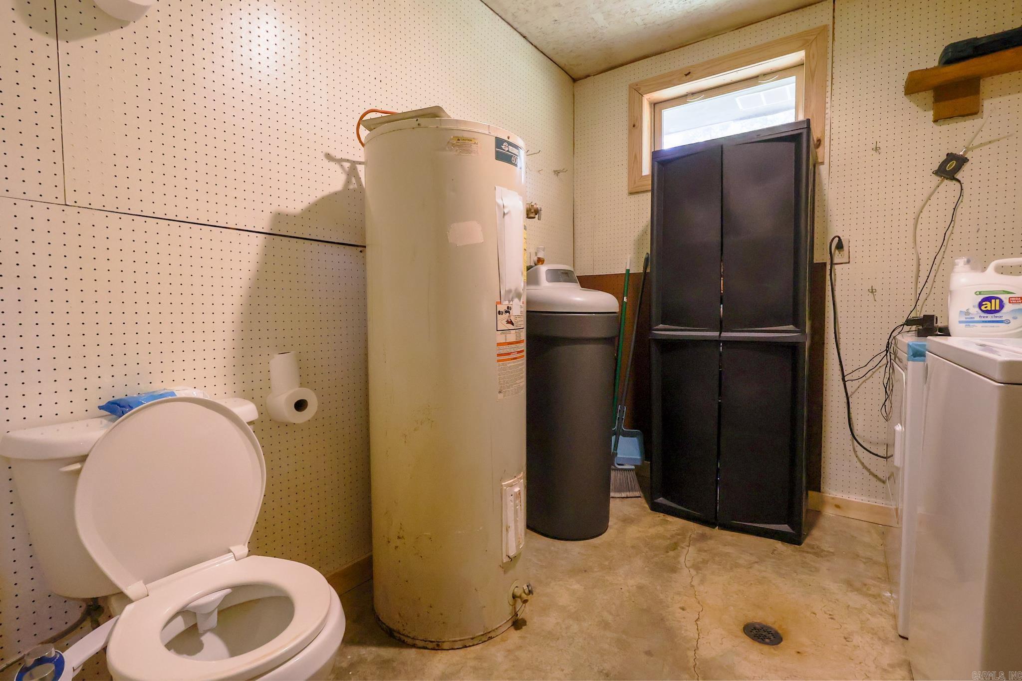 301 Collins Road Property Photo 7