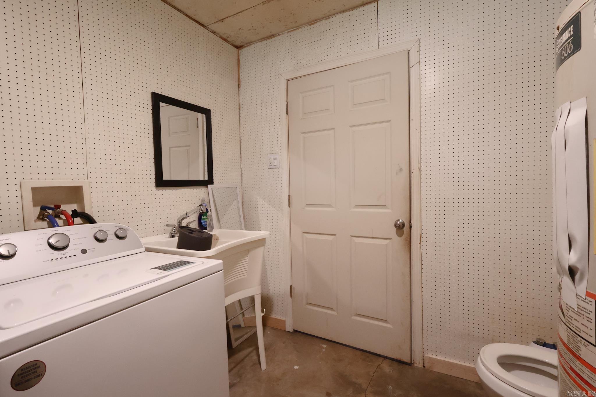 301 Collins Road Property Photo 8