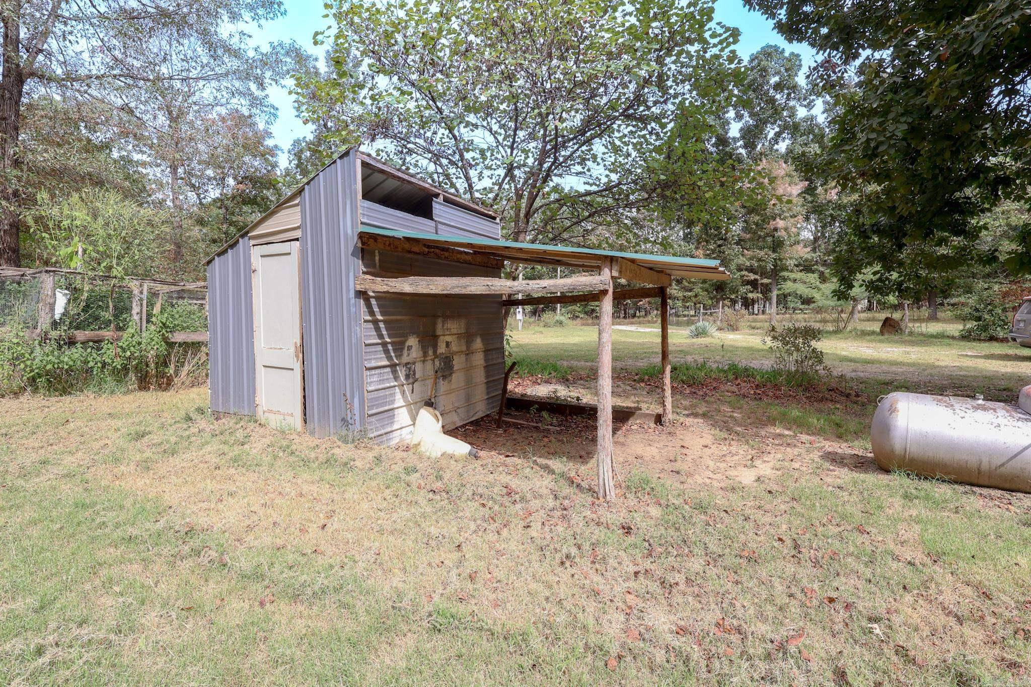 301 Collins Road Property Photo 27