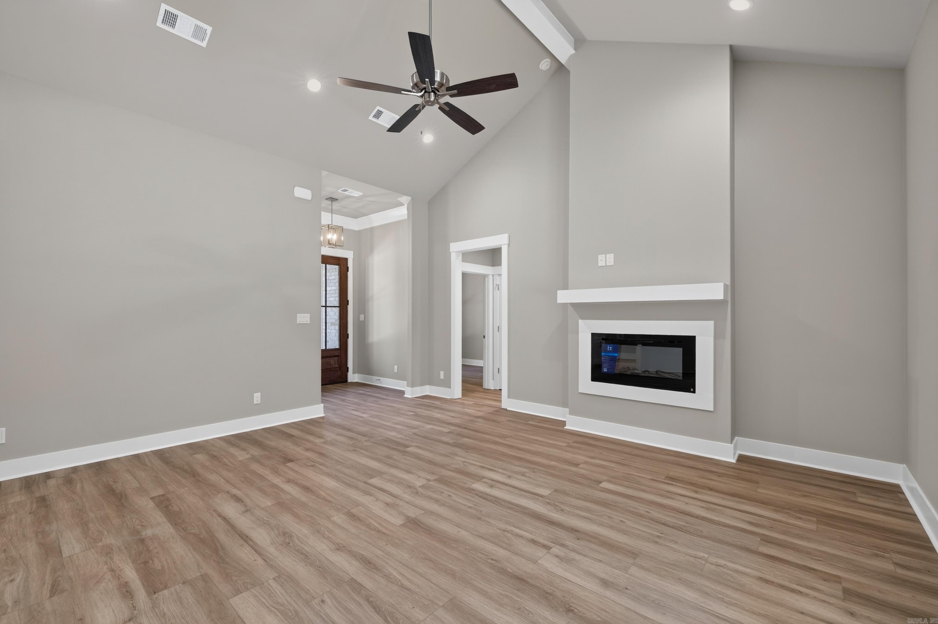 17 Casino Circle Property Photo 7