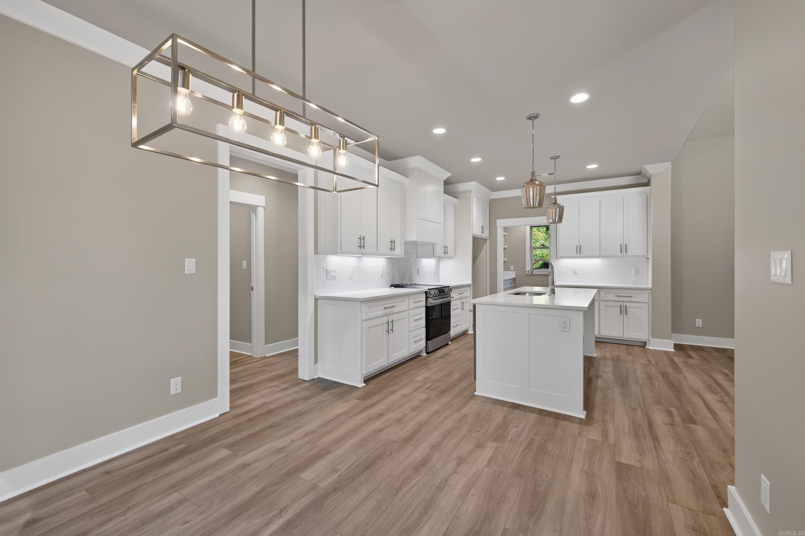 17 Casino Circle Property Photo 15