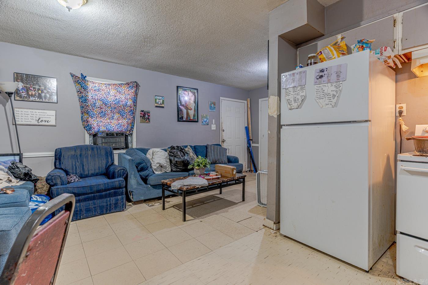 205 Lincoln Street Property Photo 18