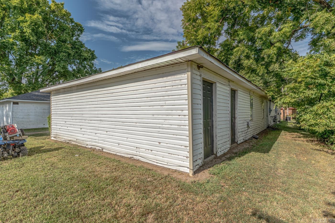 205 Lincoln Street Property Photo 26