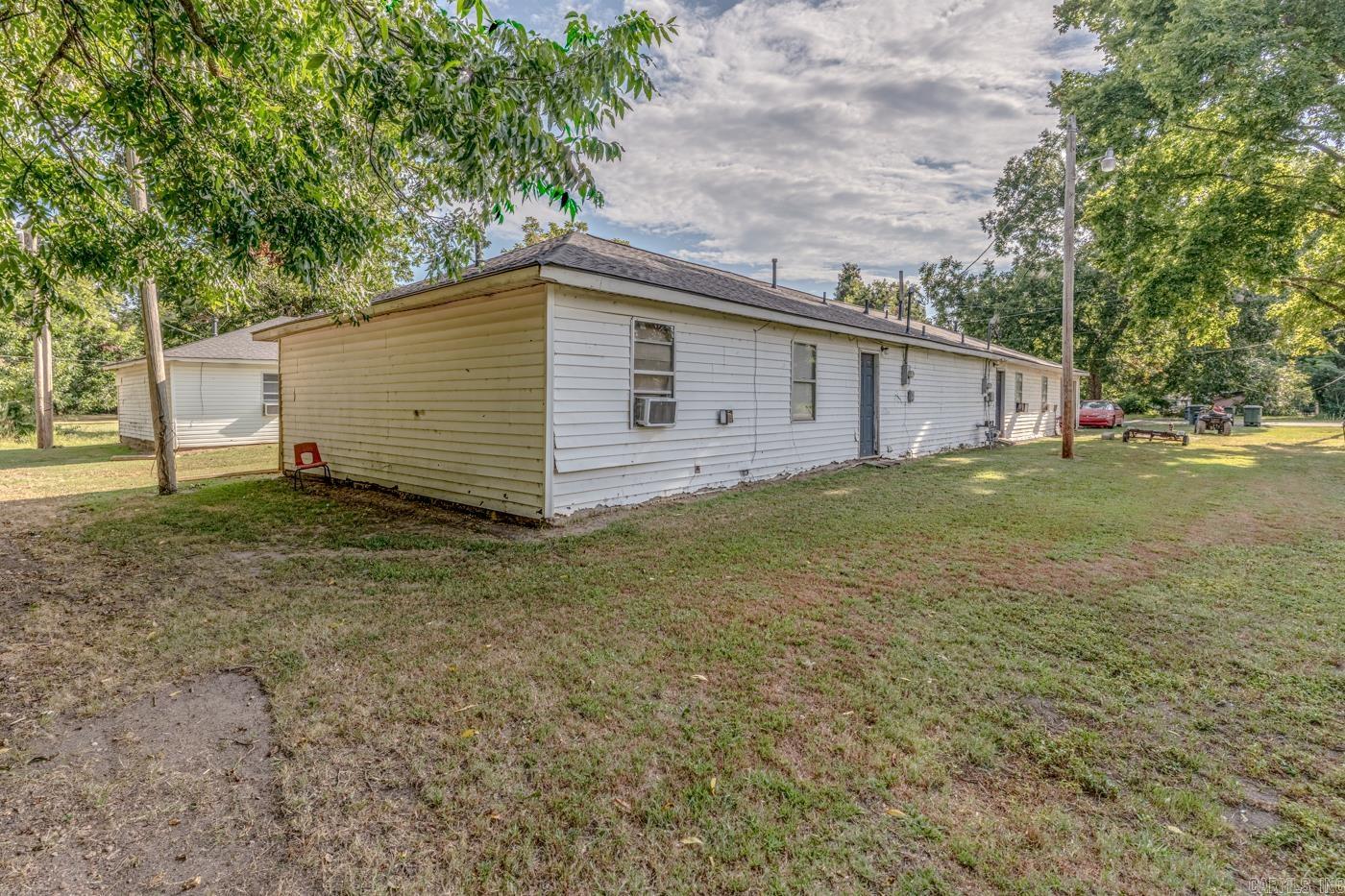 205 Lincoln Street Property Photo 27
