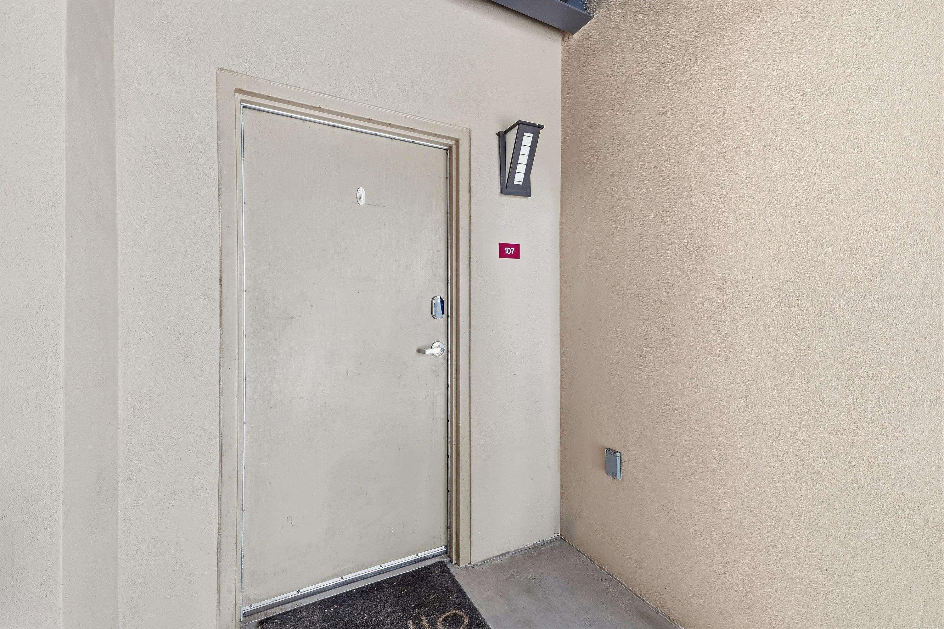 515 E Capitol Avenue 107 Property Photo 3