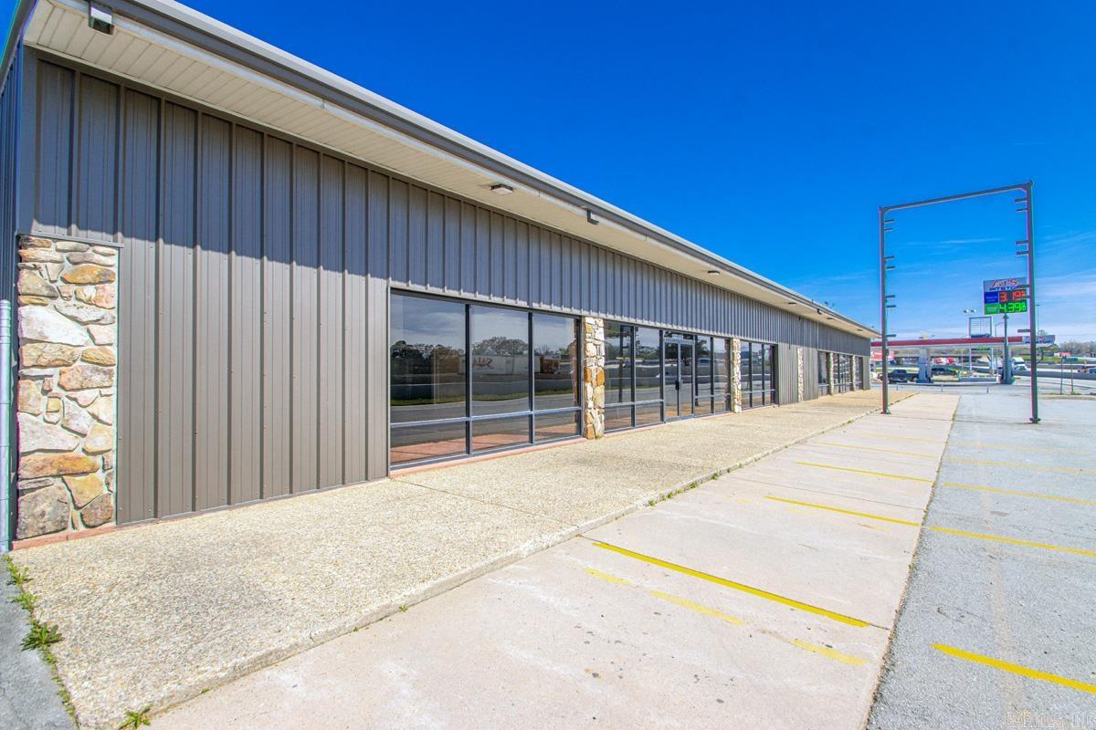 15522 Interstate 30 Property Photo 3