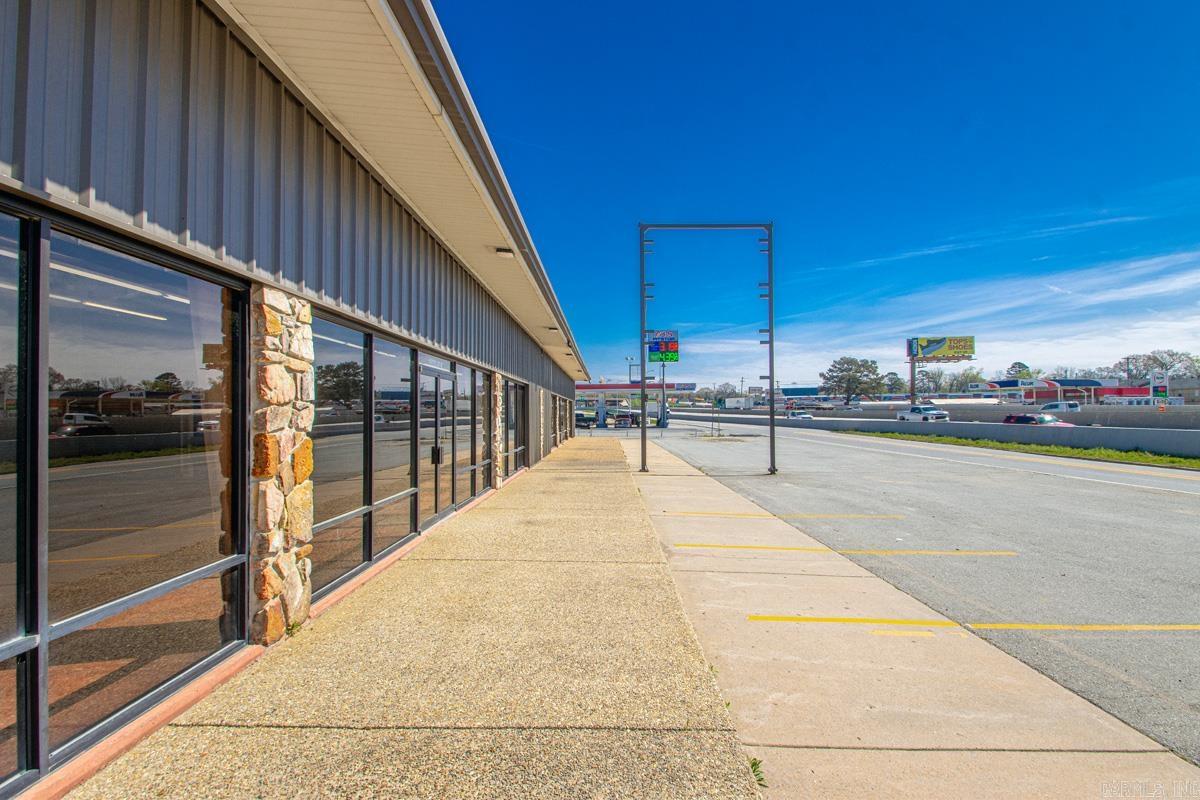 15522 Interstate 30 Property Photo 7
