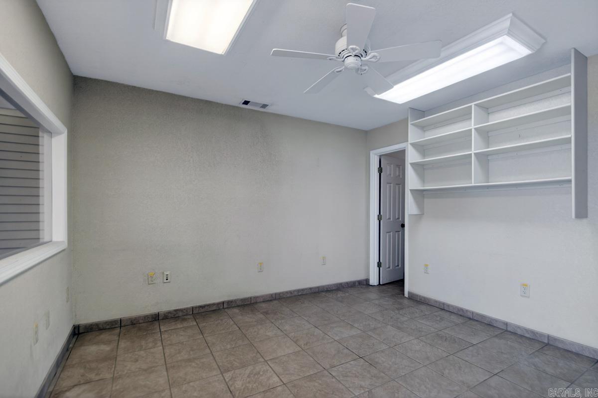15522 Interstate 30 Property Photo 17
