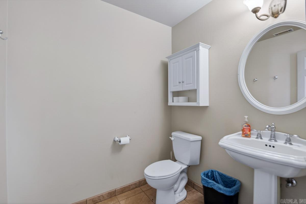 15522 Interstate 30 Property Photo 18