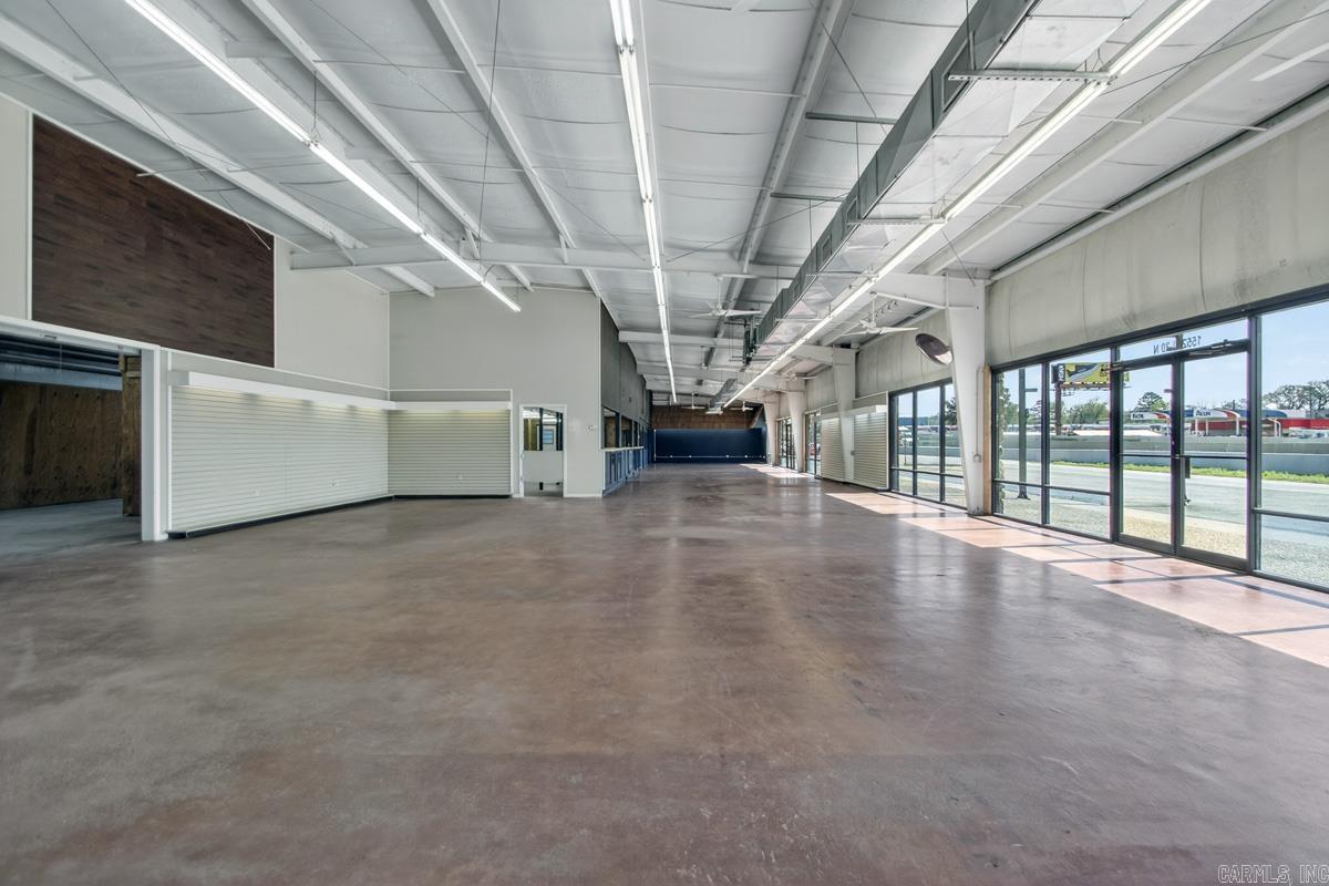 15522 Interstate 30 Property Photo 19