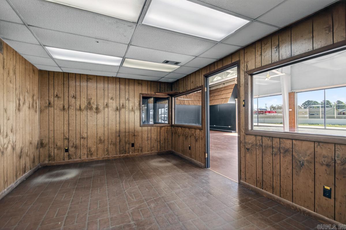 15522 Interstate 30 Property Photo 30