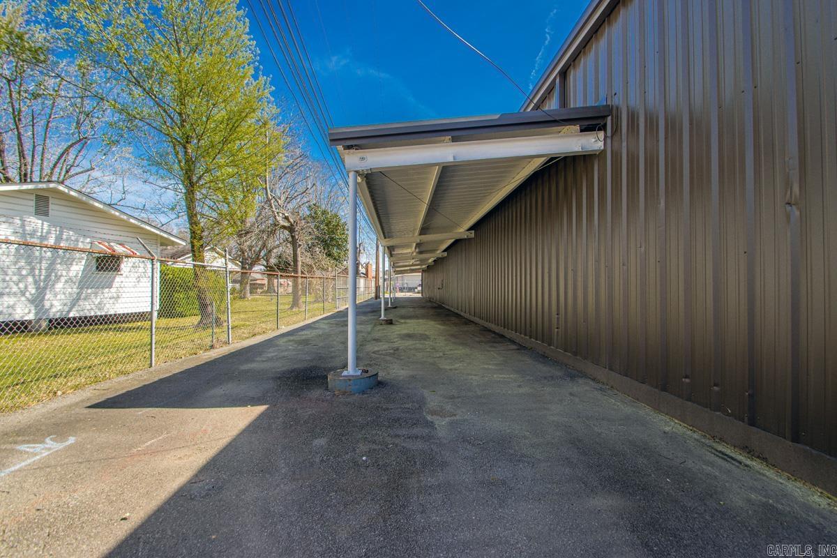 15522 Interstate 30 Property Photo 33