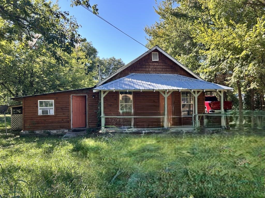 207 Brewer Avenue Property Photo 1