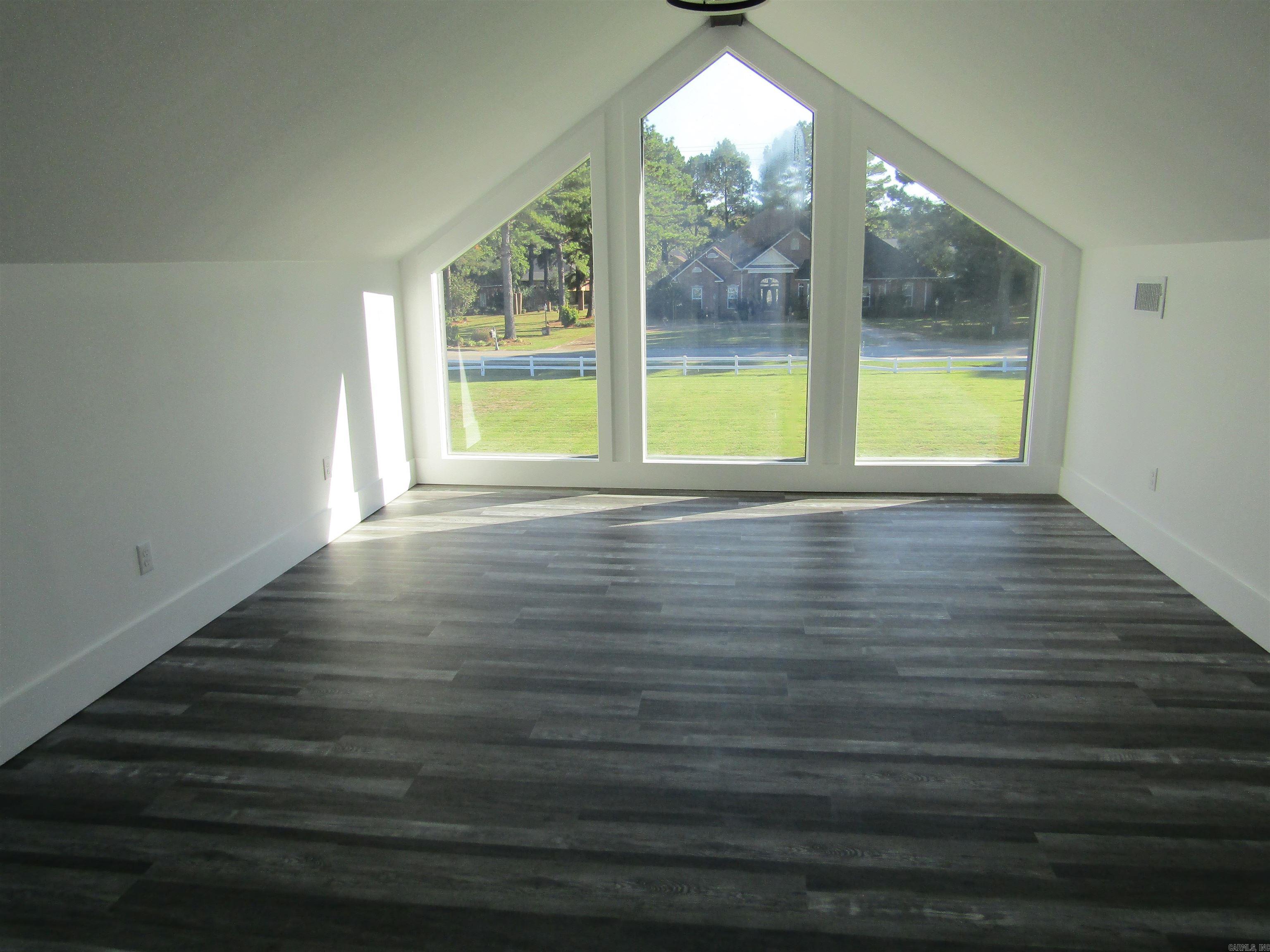 2501 Barnhill Road Property Photo 23