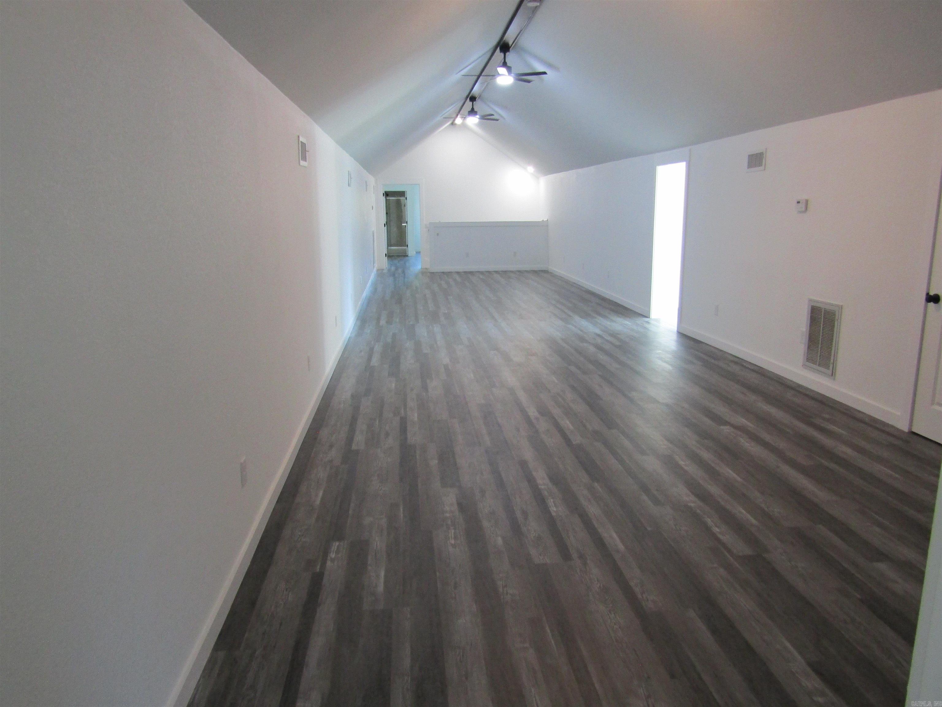 2501 Barnhill Road Property Photo 27