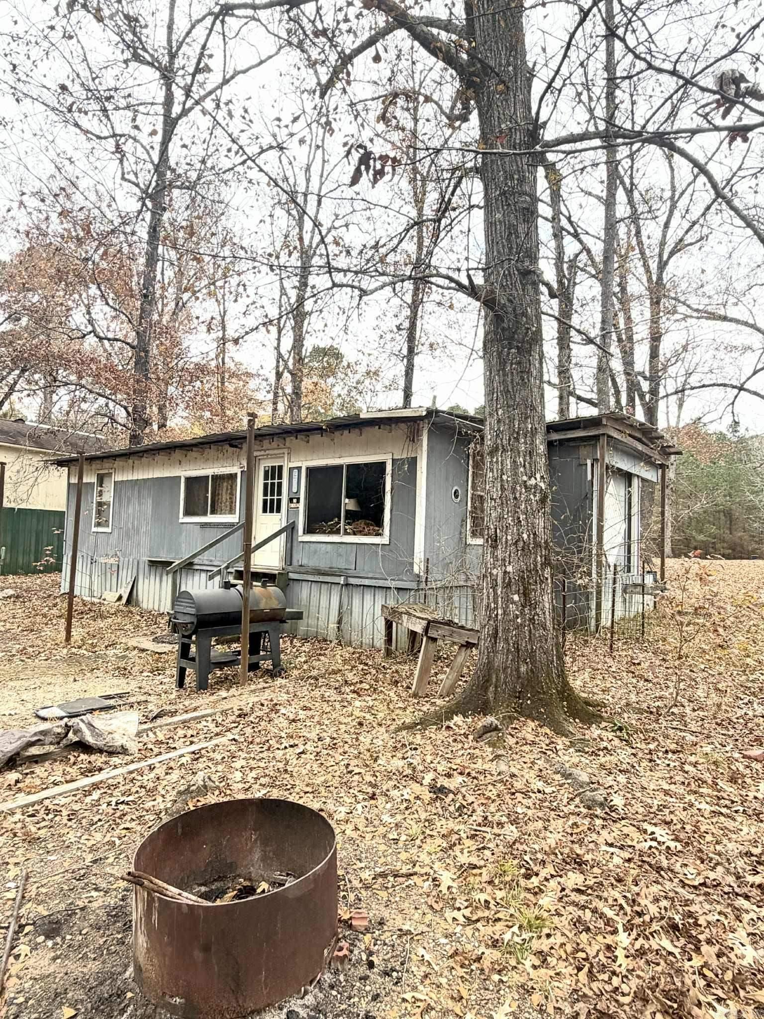 959 J. Avenue Property Photo 1