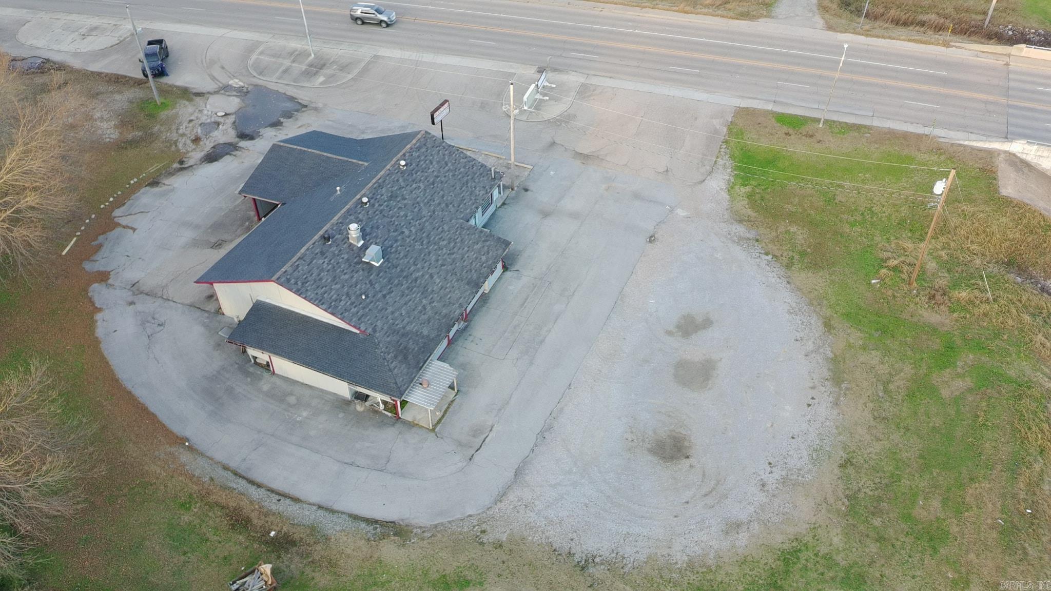 1006 N 135 Highway Property Photo 6