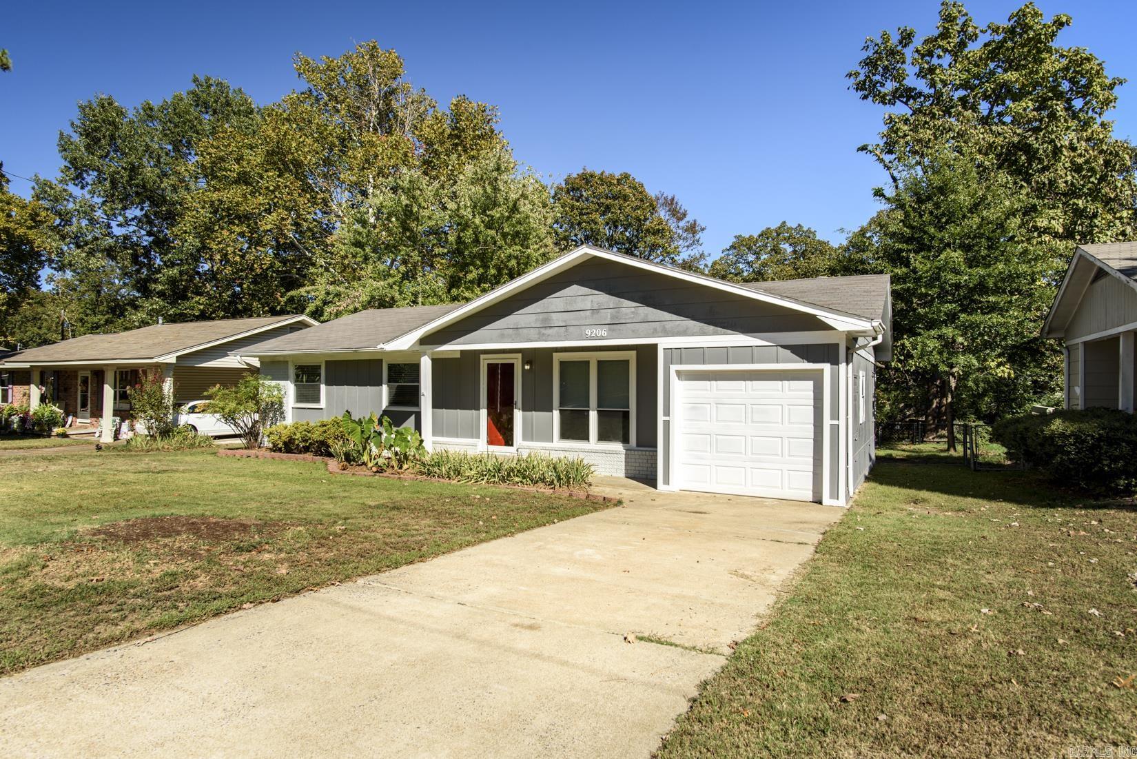 9206 Woodbine Drive Property Photo 3