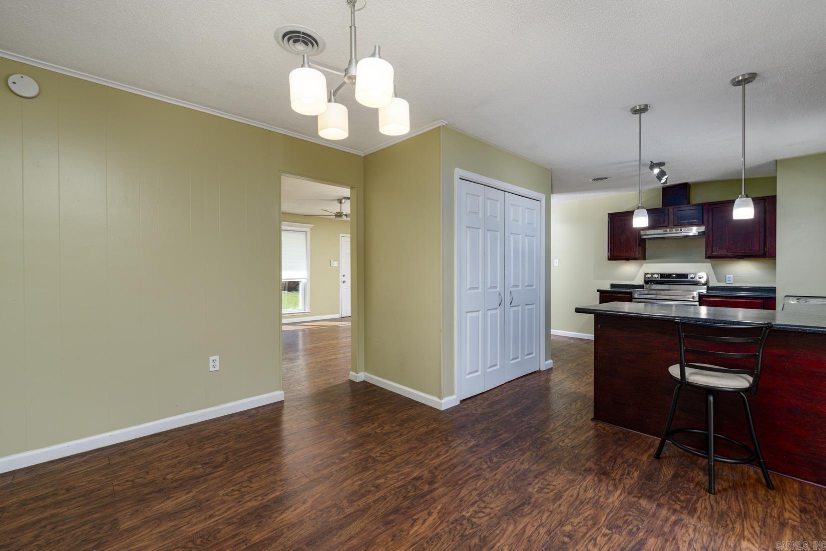 9206 Woodbine Drive Property Photo 8