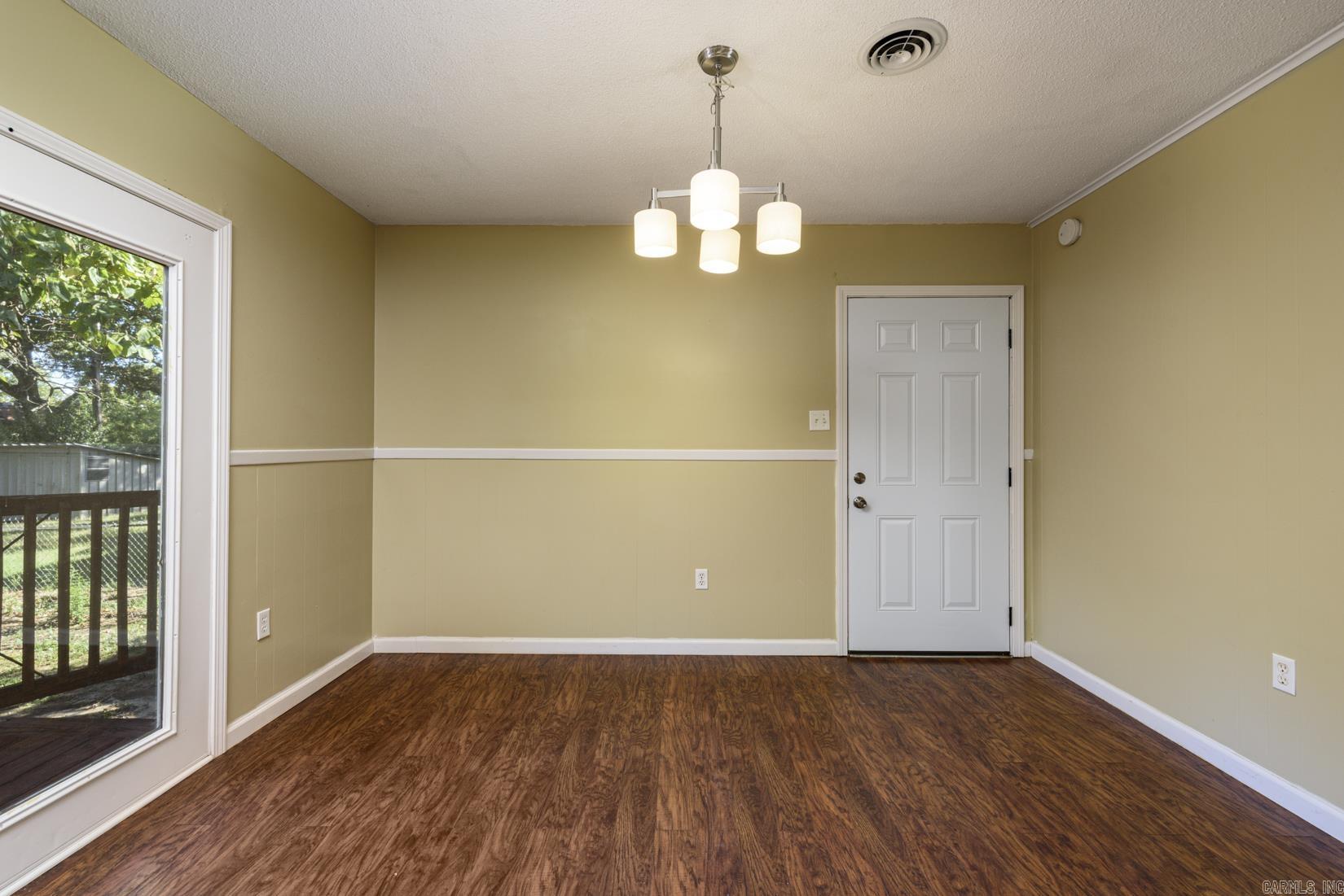 9206 Woodbine Drive Property Photo 10