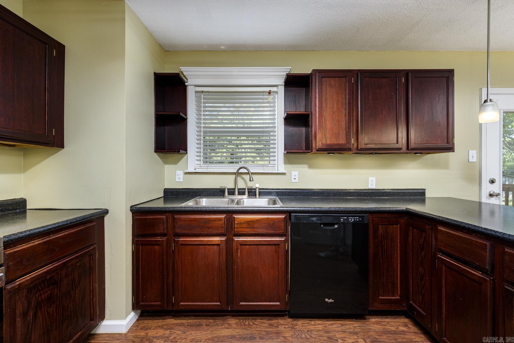 9206 Woodbine Drive Property Photo 14